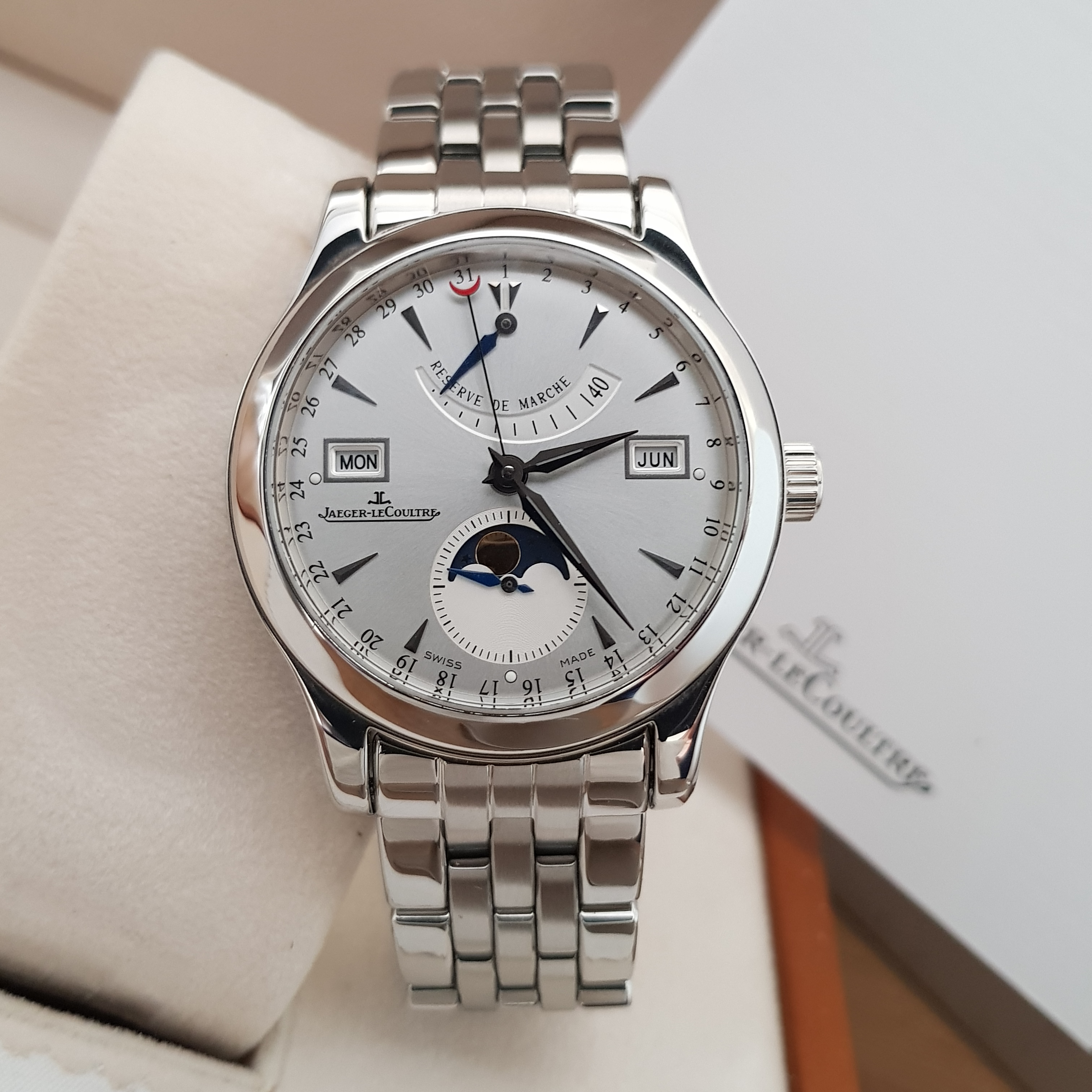 Master Control Calendar Day Date Moonphase thumb