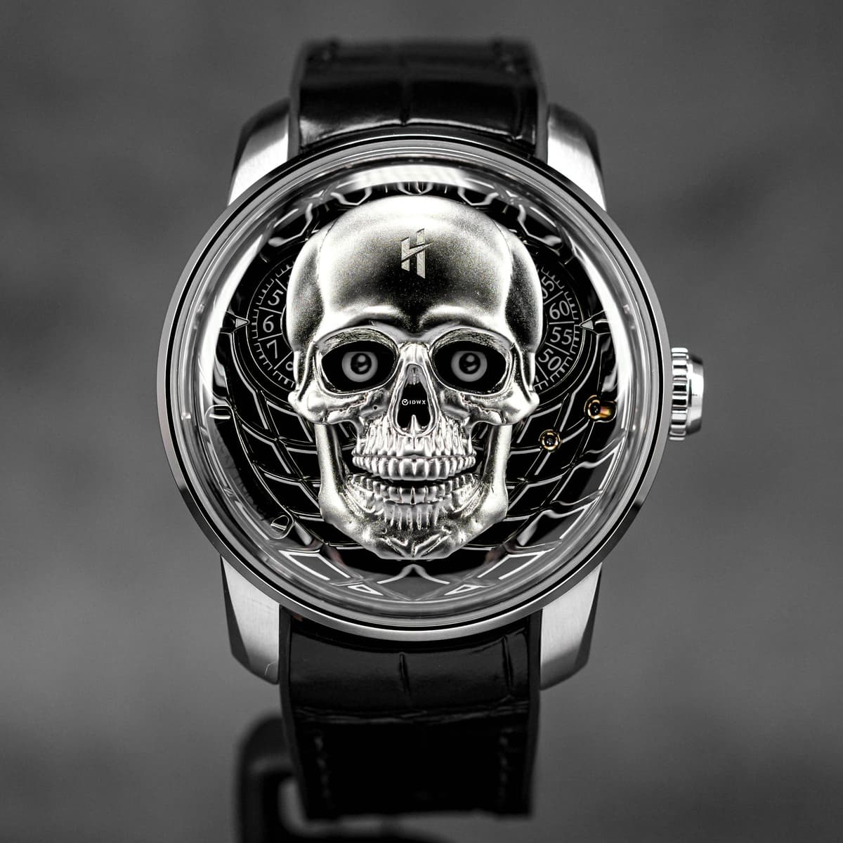 Silver Skull Automatic thumb