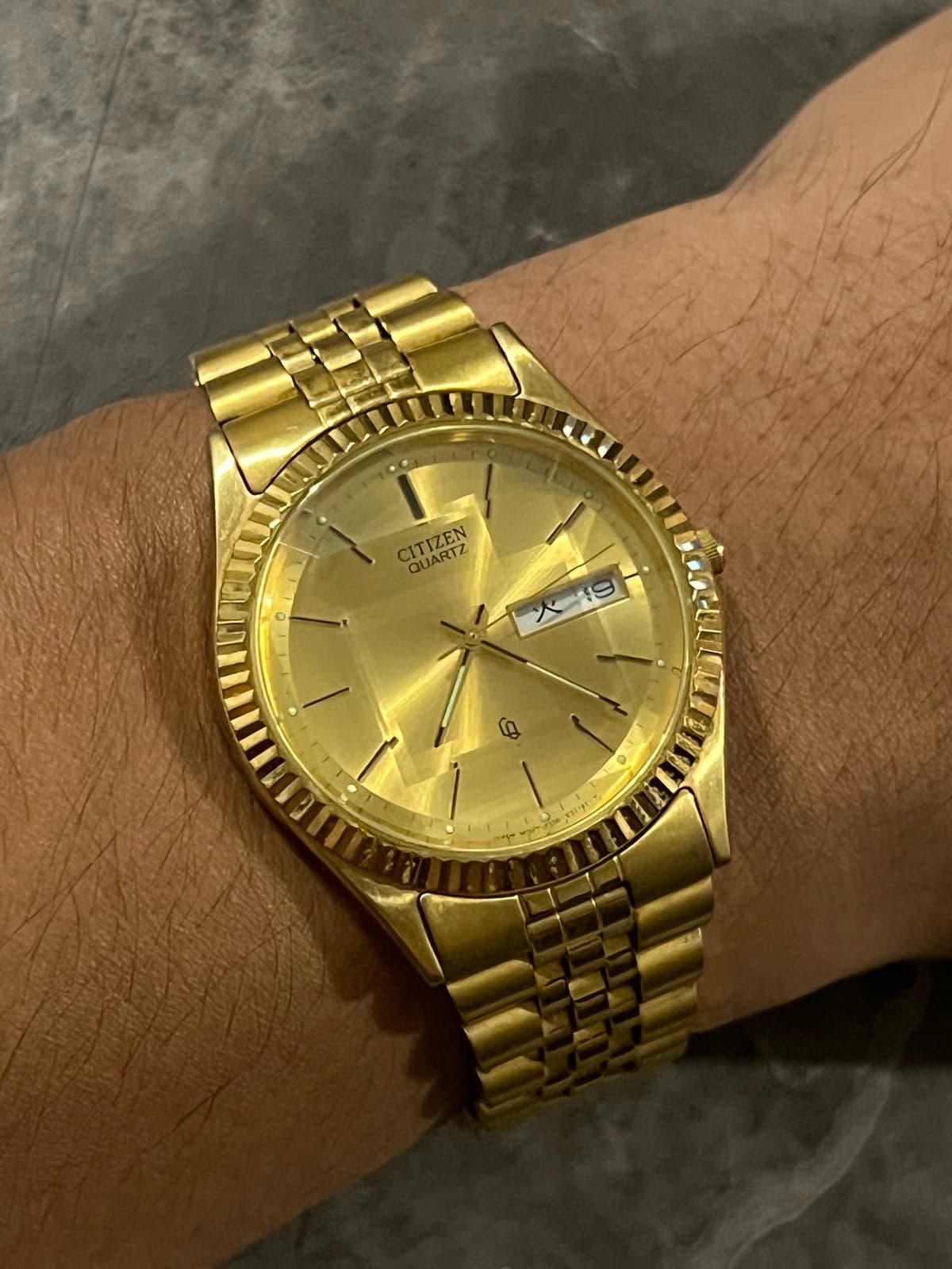 Citizen CQ Gold Tone thumb