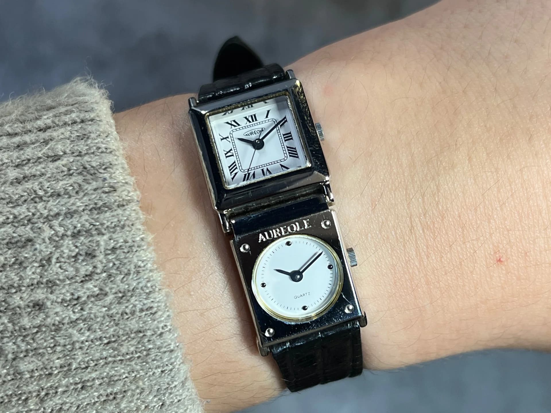 Vintage Aureole Double Face 62SW-371L Square White Dial with Roman Index