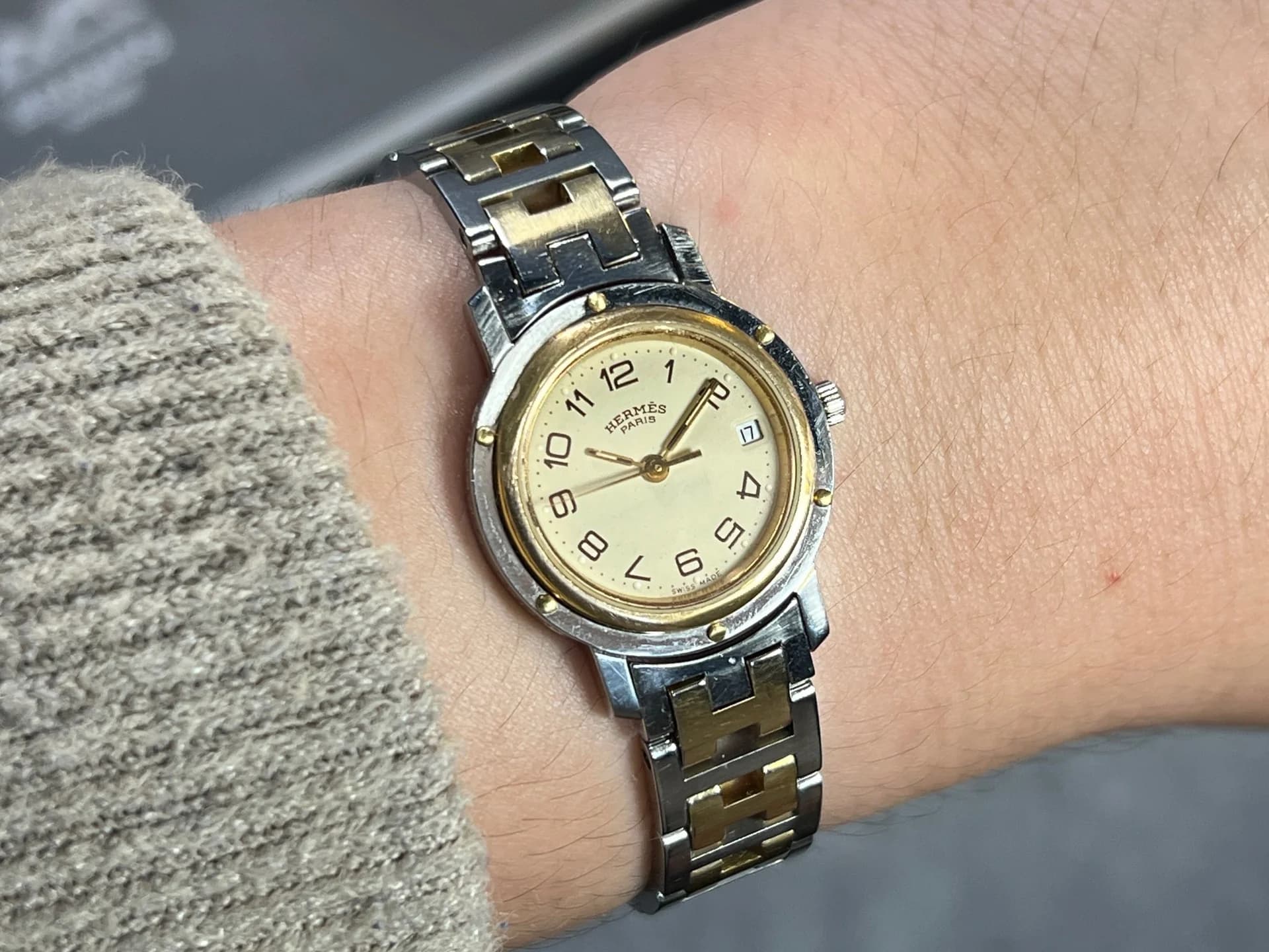 Vintage Hermès Clipper CL3.240 Two-Tone Round Champagne Dial with Arabic Numerals
