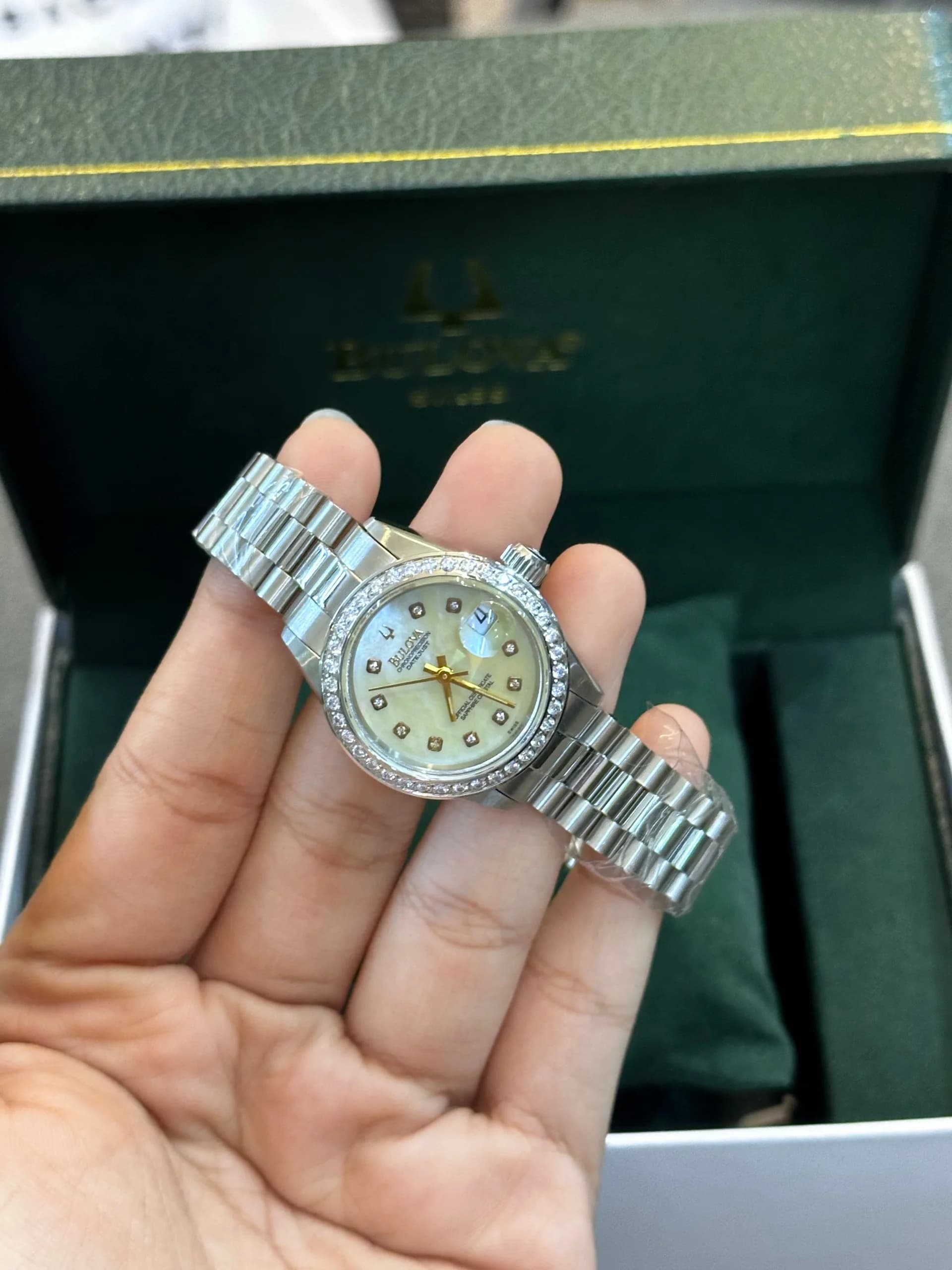 BULOVA DATE JUST LADIES NEW OLD STOCK