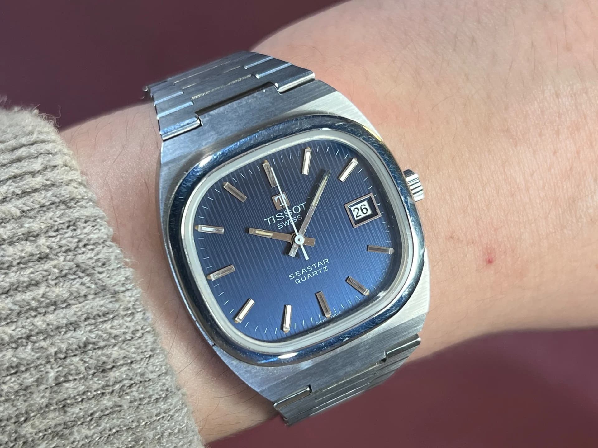 VINTAGE 1970's TISSOT TV SHAPE DIAL