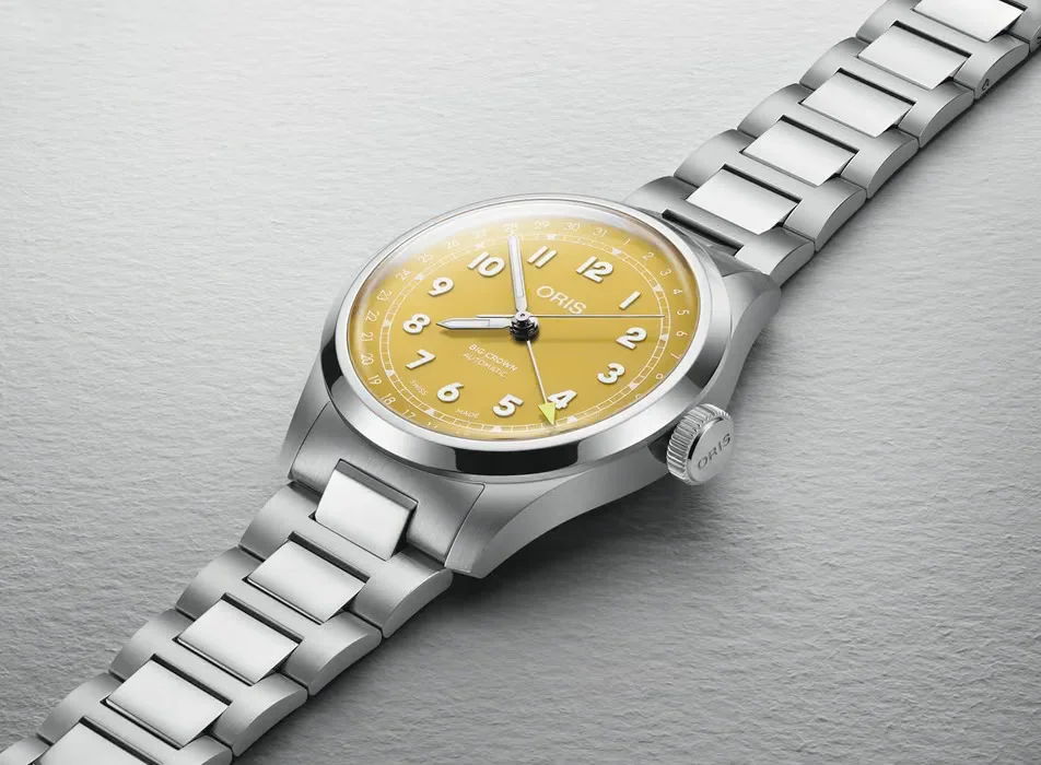 Thumb Big Crown Pointer Date 40 Stainless Steel / Yellow / Bracelet