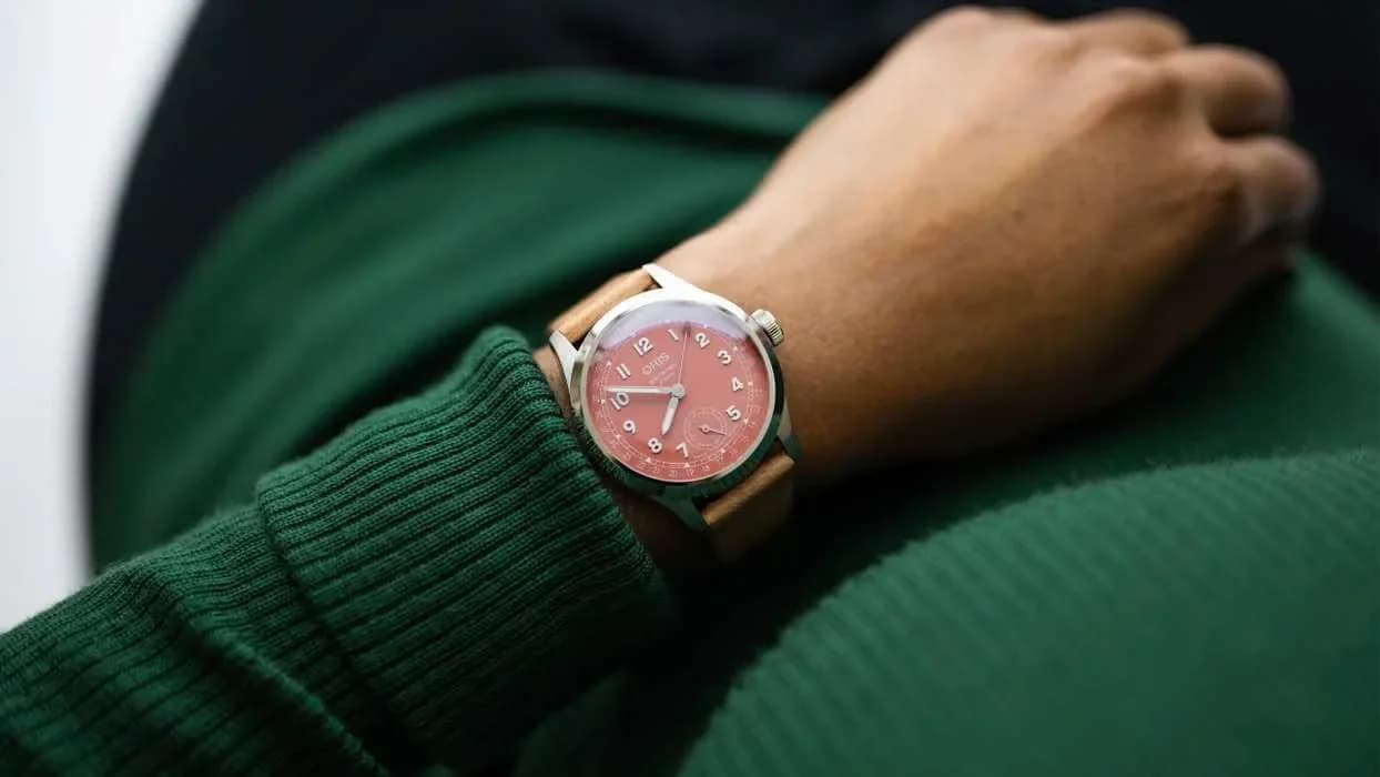 Thumb Big Crown Pointer Date Calibre 403 Stainless Steel / Red