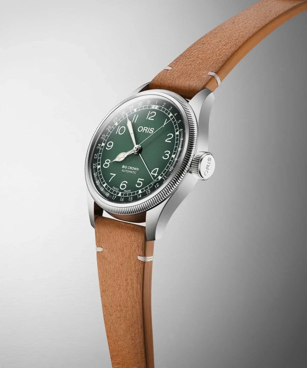 Thumb Big Crown Pointer Date Cervo Volante / Green
