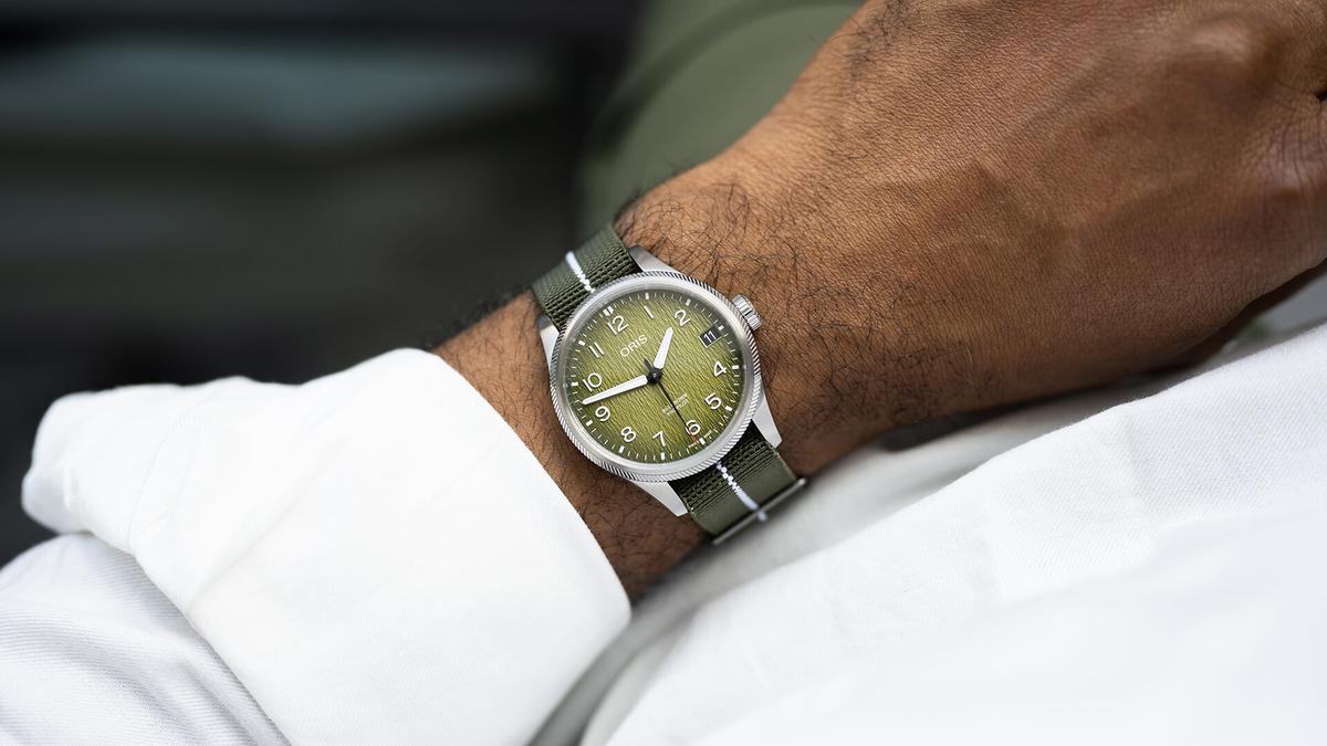 Thumb Big Crown ProPilot Big Date Okavango Air Rescue