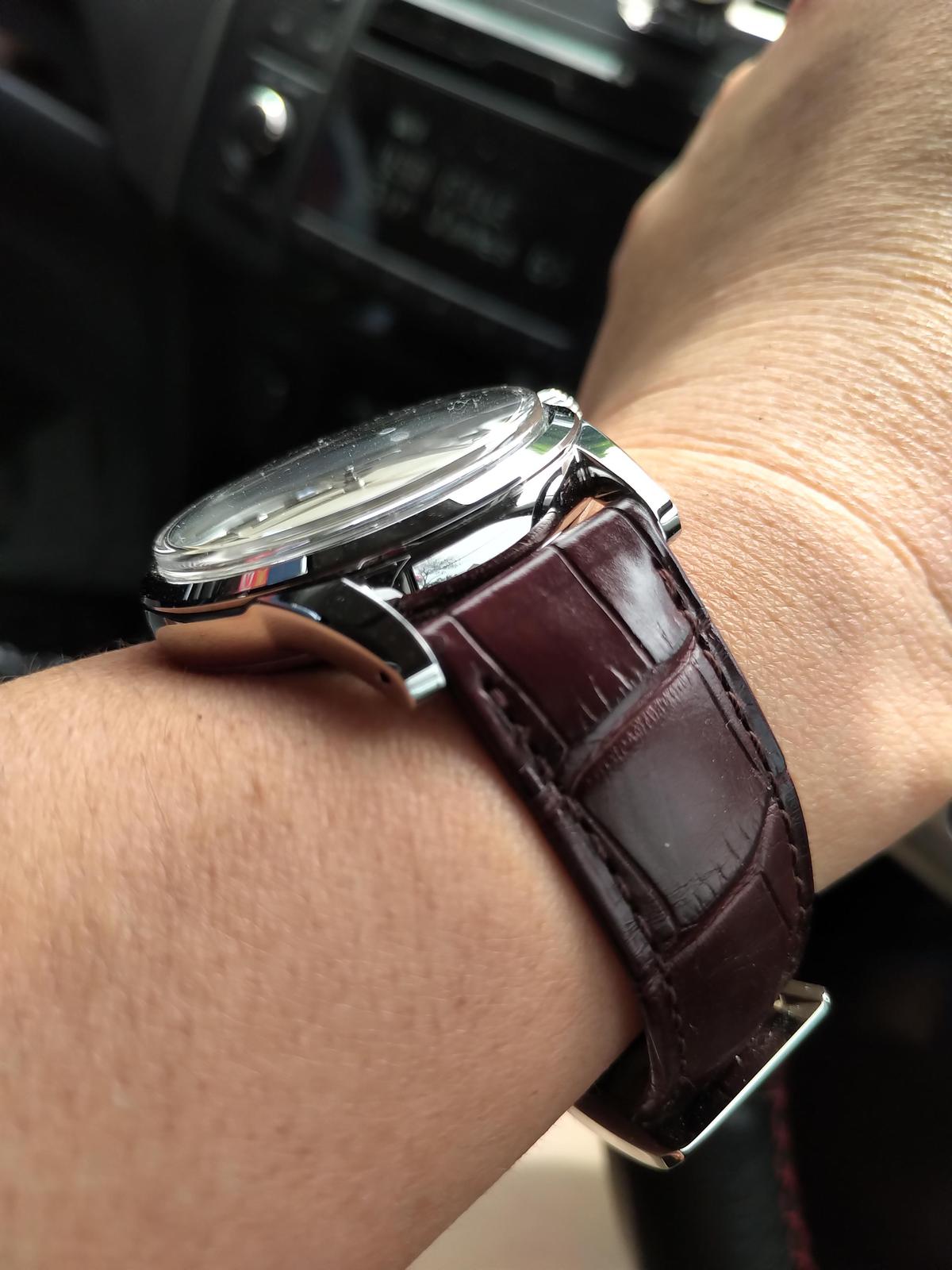 Thumb Elegance Collection / Creamy Dial / Leather