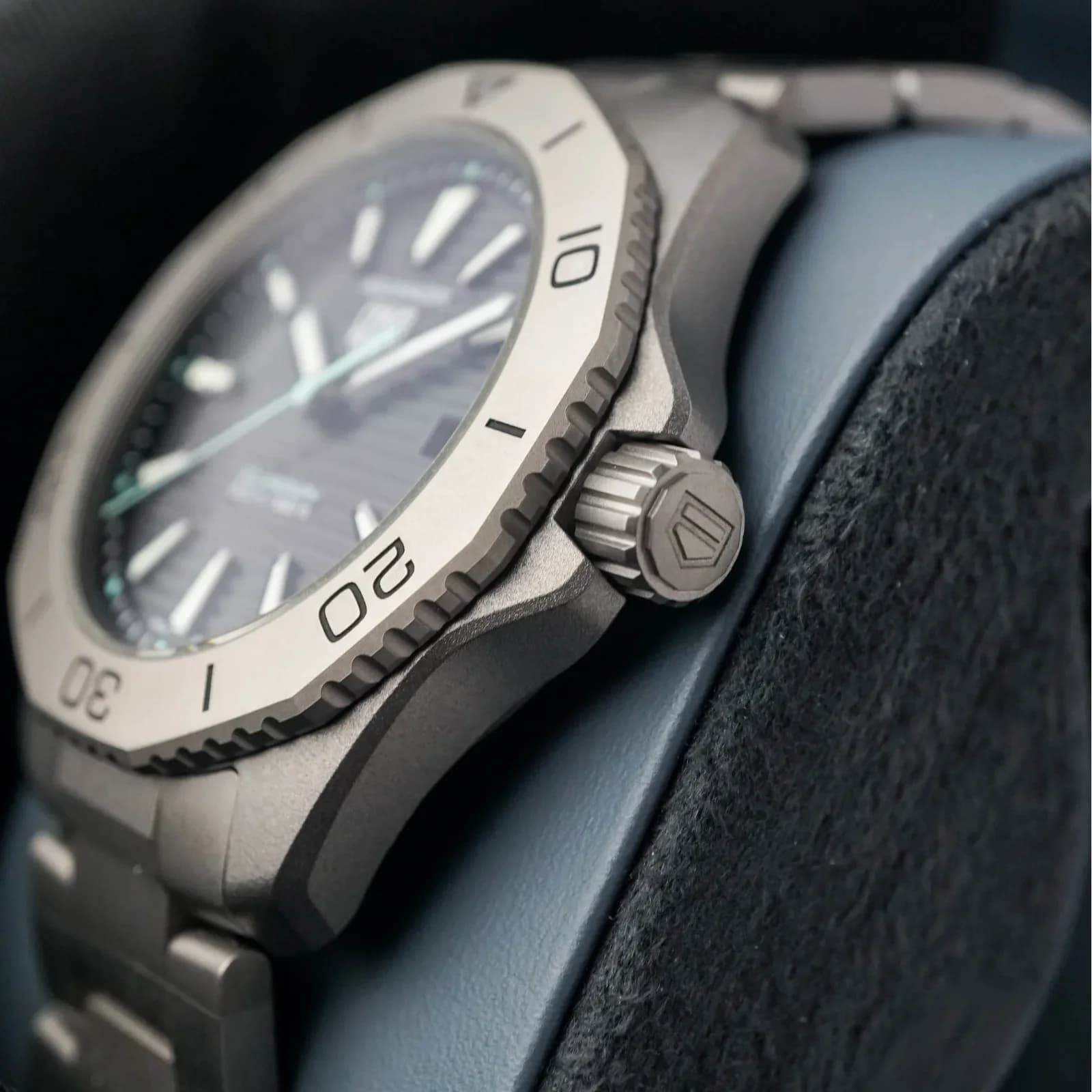 Thumb Aquaracer Professional 200 Titanium / Black