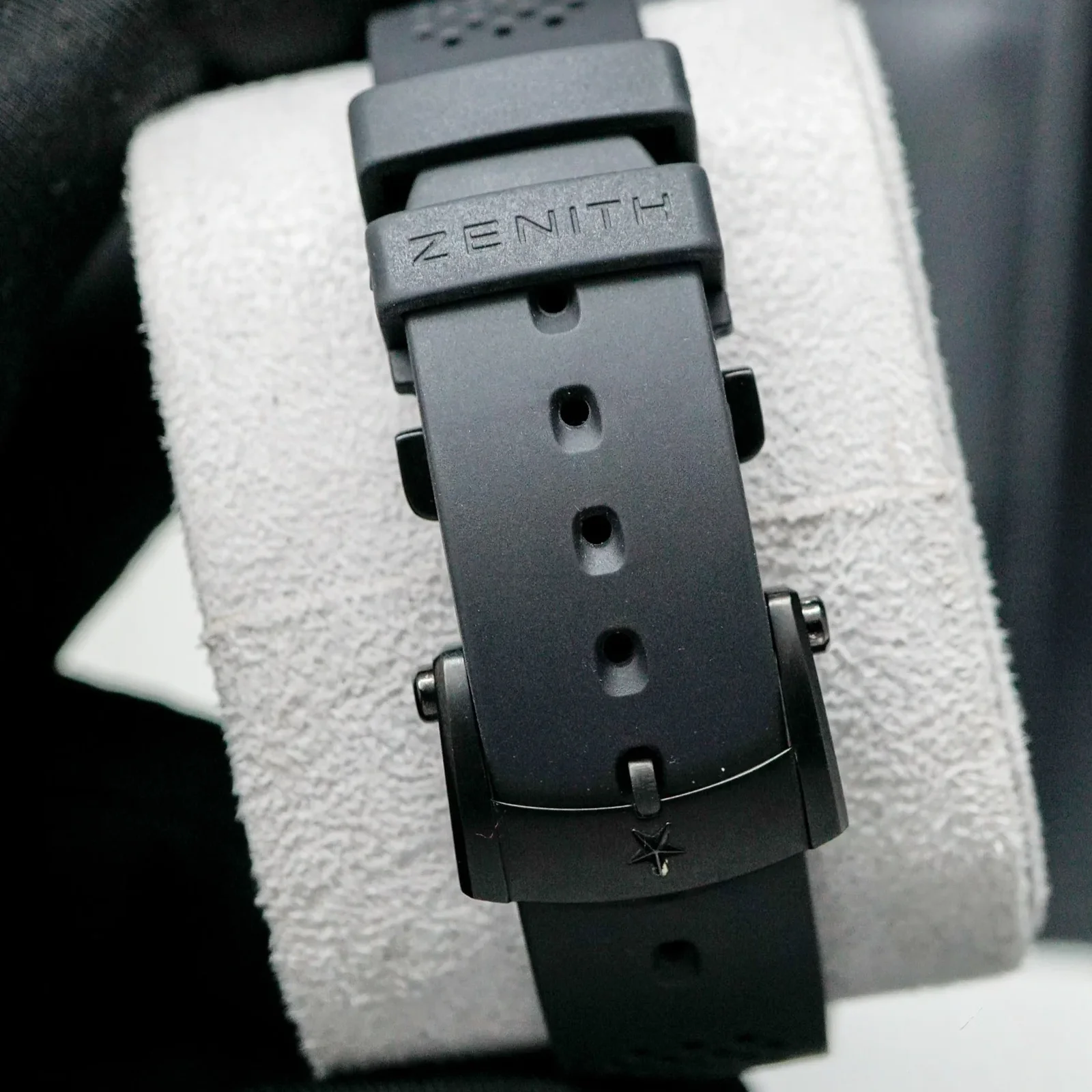 Thumb El Primero Chronomaster 42 Aluminium / Black / Rubber Strap