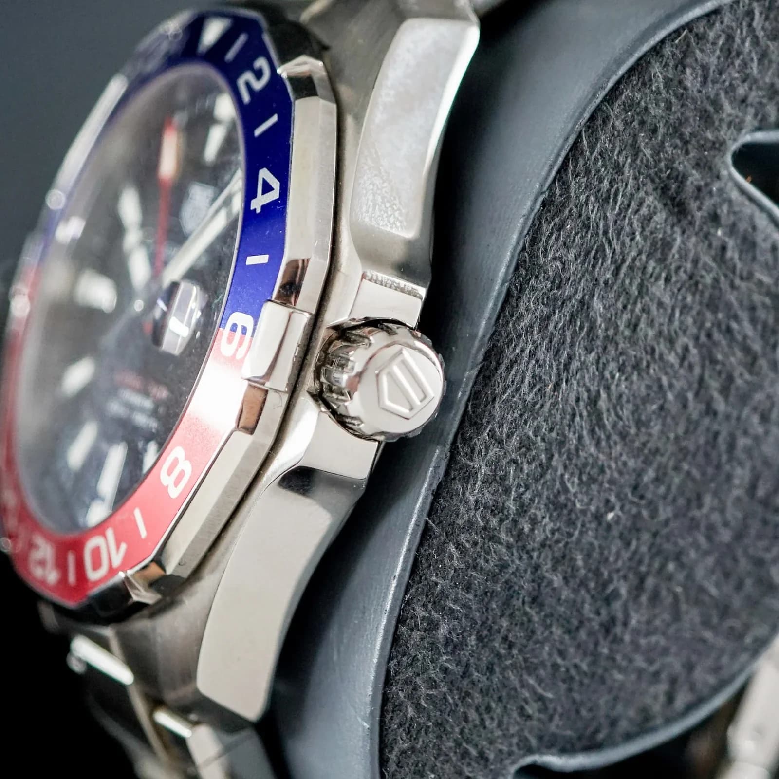 Thumb Aquaracer 300M Calibre 7 GMT Stainless Steel / Black / Bracelet