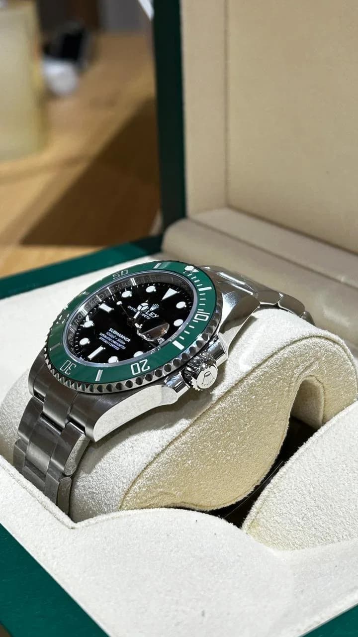 Thumb Submariner Date 41 Stainless Steel / Black / Green Cerachrom
