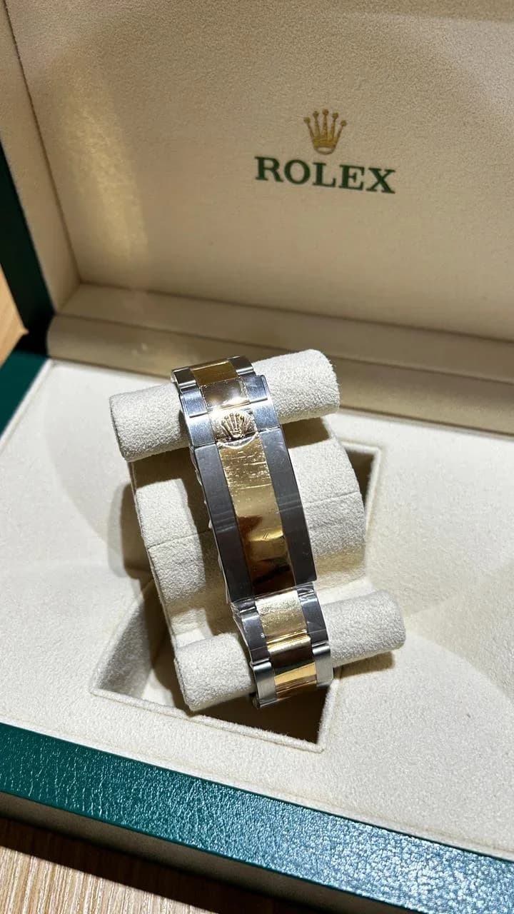 Thumb Submariner Date 41 Stainless Steel / Yellow Gold / Blue