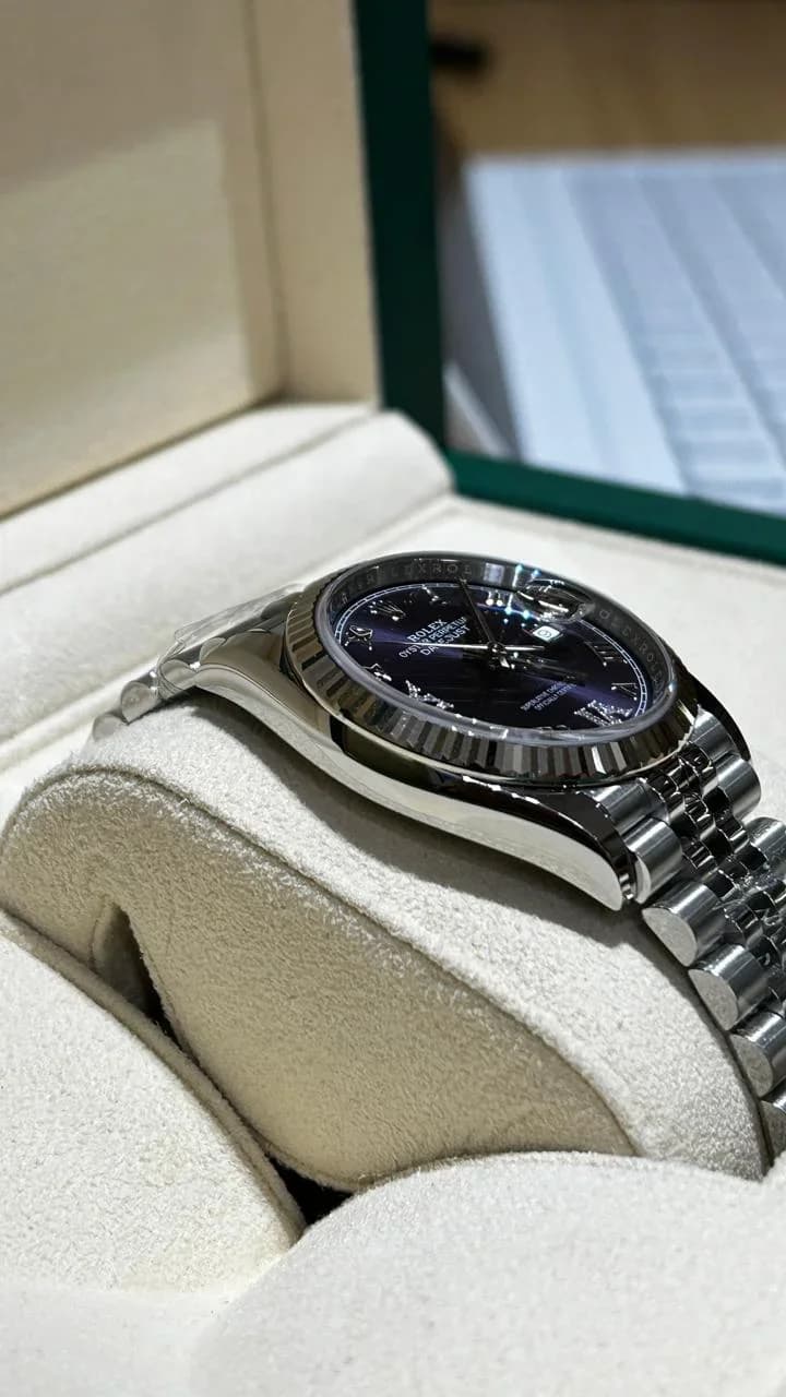 Thumb Datejust 36 Stainless Steel / Fluted / Aubergine Roman-Diamonds / Jubilee
