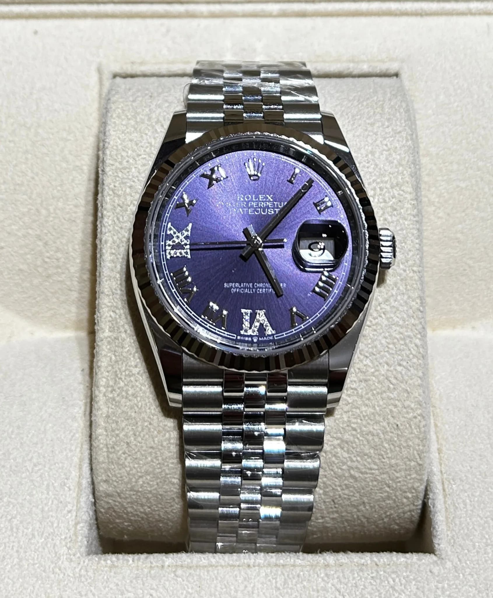 Thumb Datejust 36 Stainless Steel / Fluted / Aubergine Roman-Diamonds / Jubilee