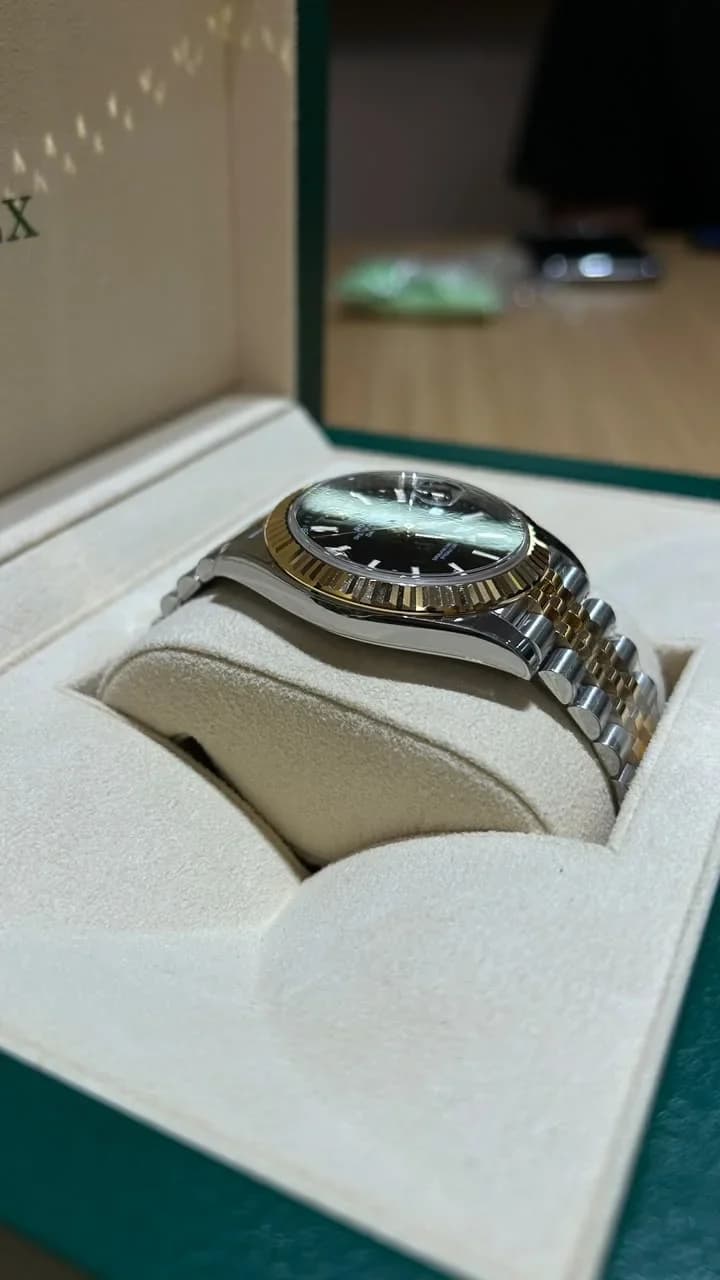 Thumb Datejust 41 Rolesor Yellow Fluted / Jubilee / Black