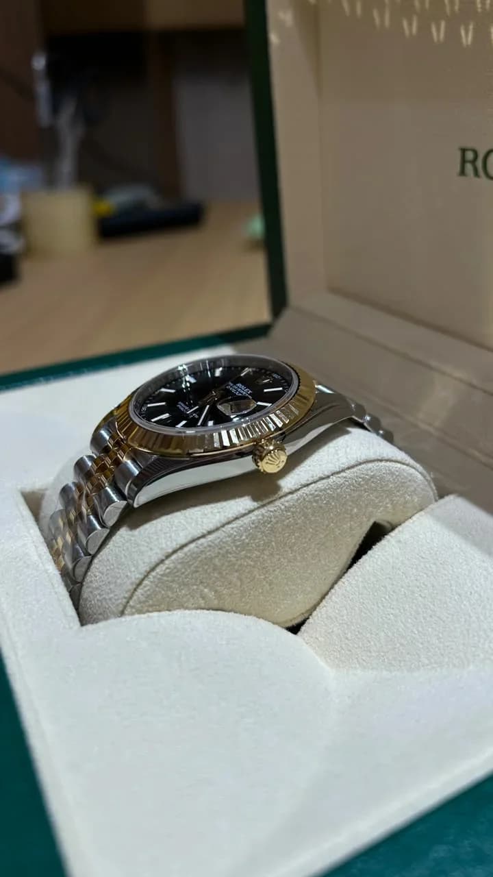 Thumb Datejust 41 Rolesor Yellow Fluted / Jubilee / Black