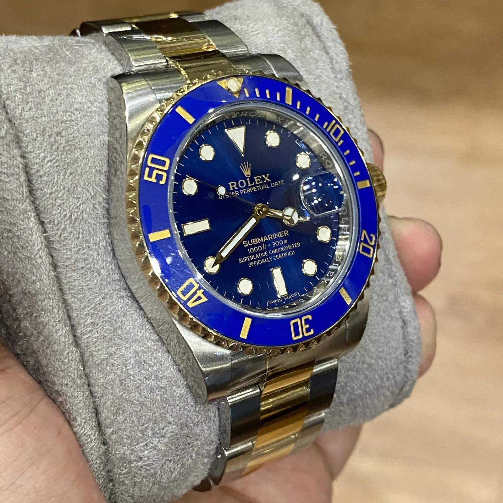 Thumb Submariner Date Rolesor / Blue / Cerachrom