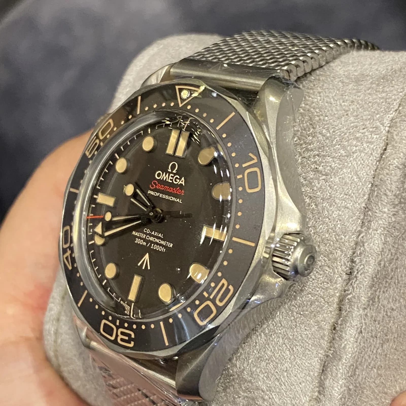 Thumb Seamaster Diver 300M Master Co-Axial 42 James Bond No Time to Die / Bracelet