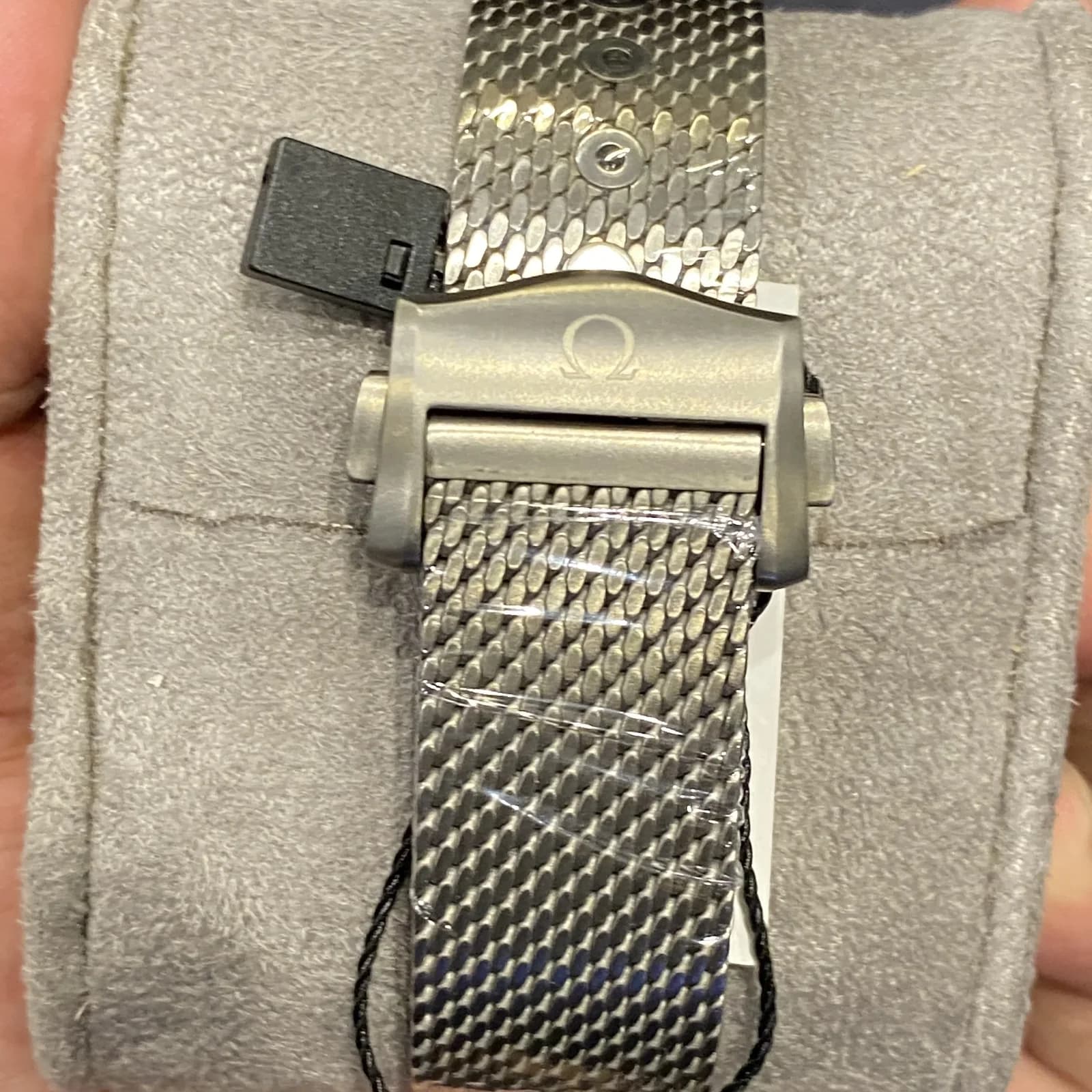 Thumb Seamaster Diver 300M Master Co-Axial 42 James Bond No Time to Die / Bracelet