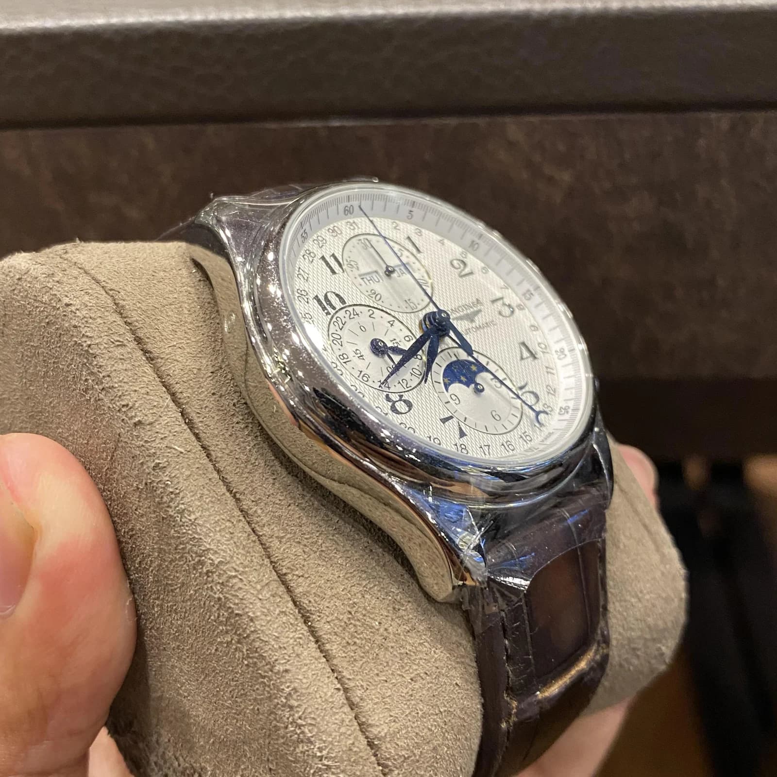 Thumb Master Collection 42 Chronograph Calendar Stainless Steel / Silver-Arabic / Alligator