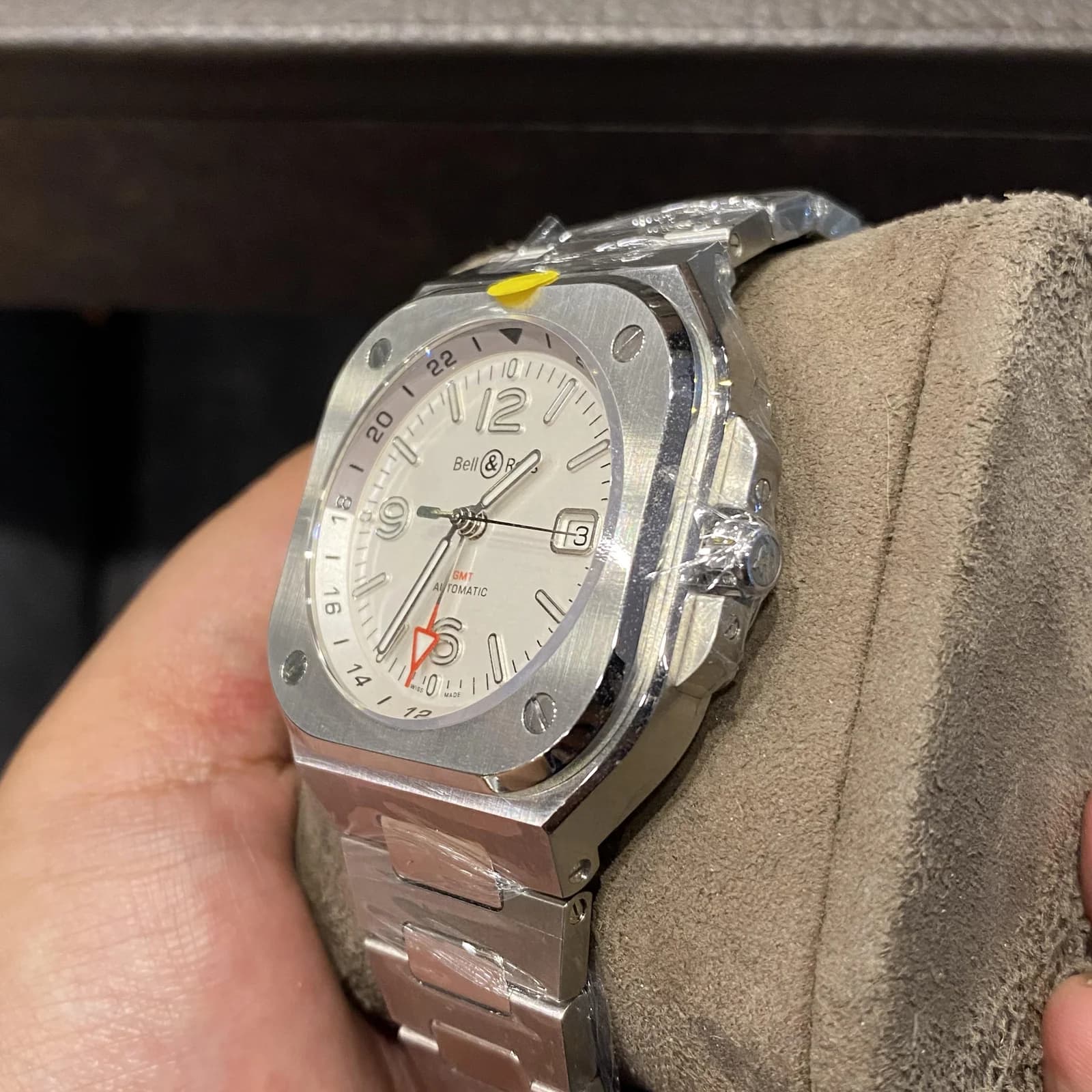 Thumb BR 05 GMT White
