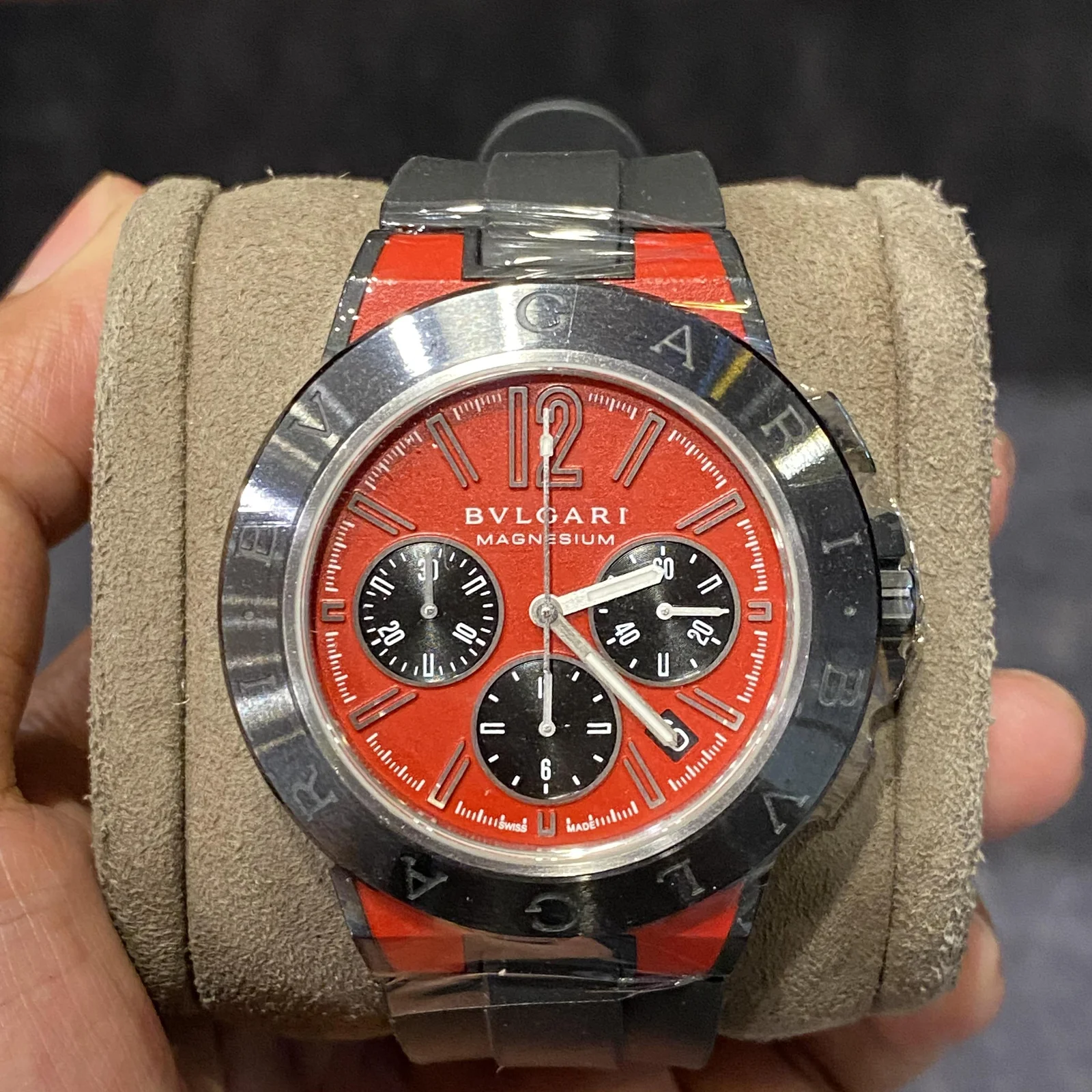 Thumb Diagono Magnesium 42 Chronograph / Red