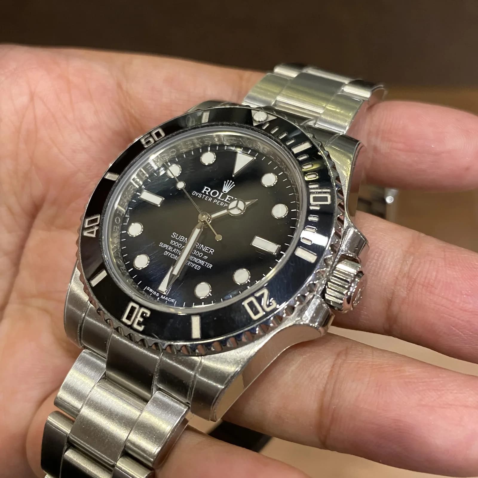 Thumb Submariner No-Date / Stainless Steel / Black / Cerachrom