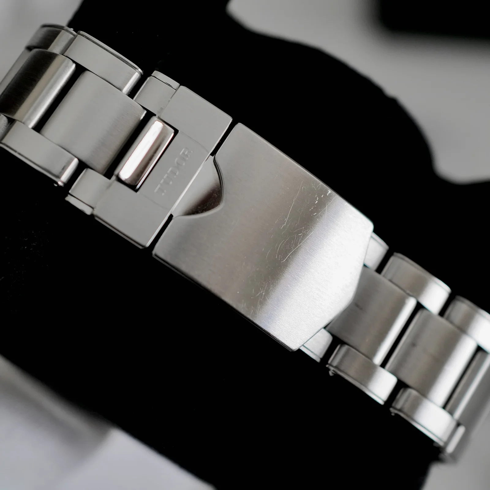 Thumb Black Bay GMT Stainless Steel / Black / Pepsi / Bracelet