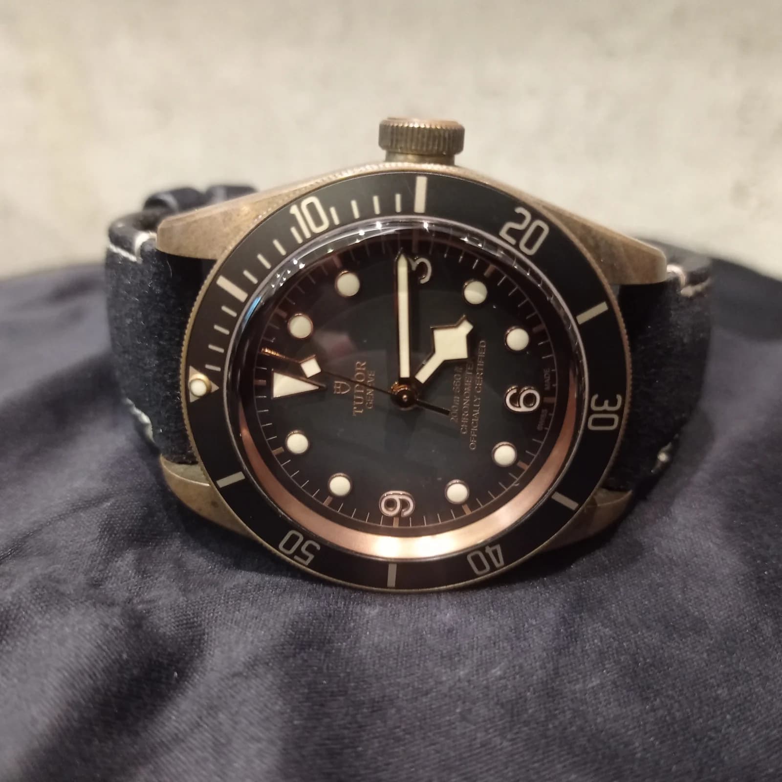 Thumb Heritage Black Bay Bronze / Slate / Leather