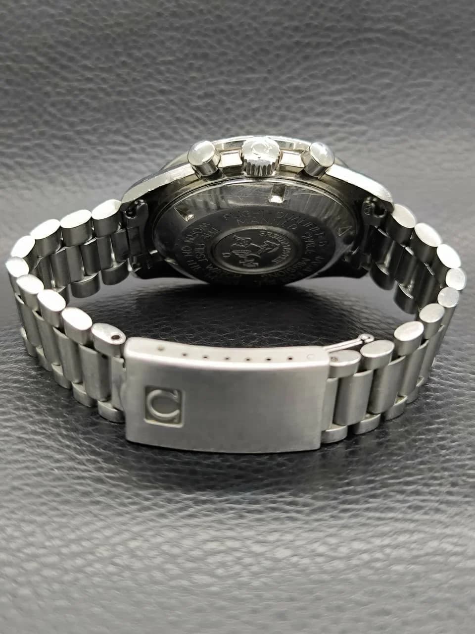 Thumb Speedmaster Professional Moonwatch