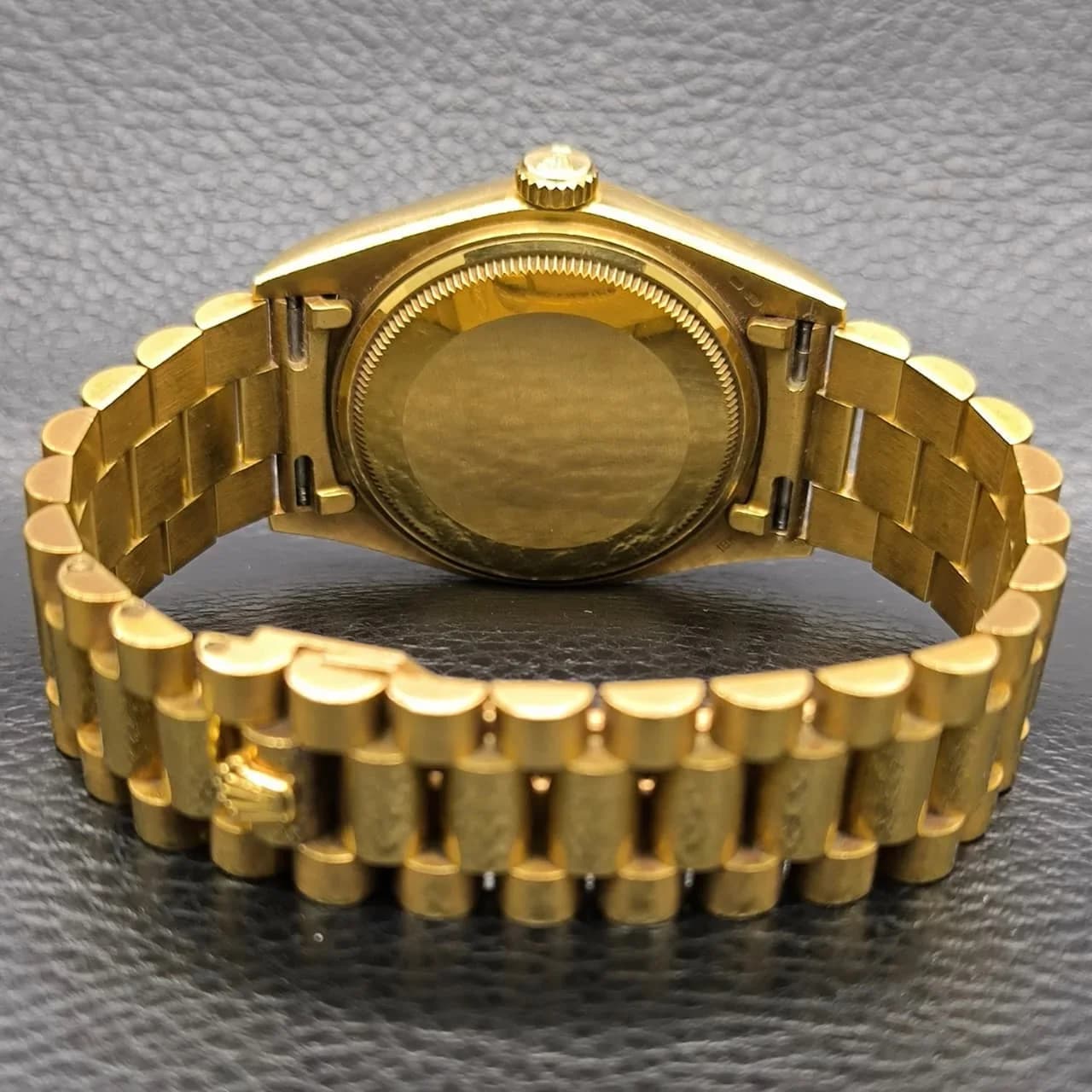 Thumb Day-Date 18038