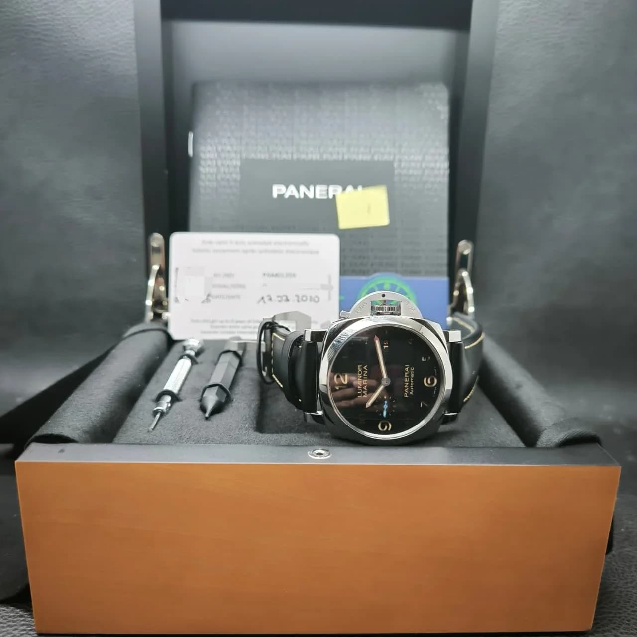 Thumb Luminor 1950 44 3 Days Automatic Stainless Steel / Black / Dirty Dial