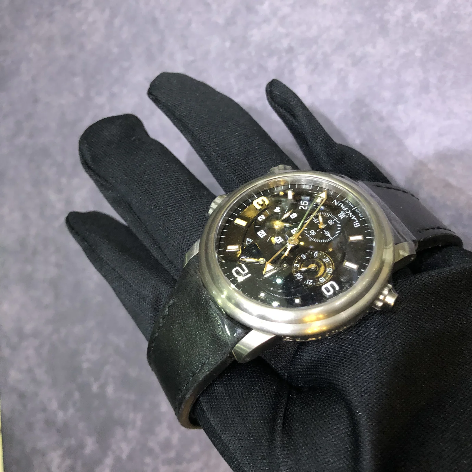 Thumb Léman Réveil GMT Stainless Steel / Black / Alligator
