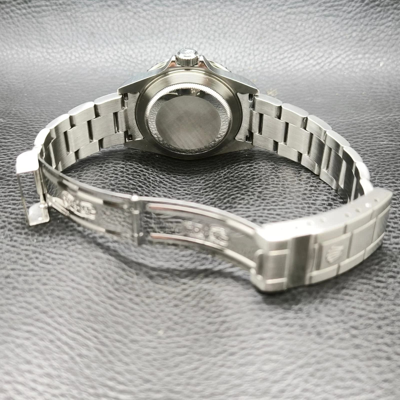 Thumb Submariner Date 16610 SuperLuminova