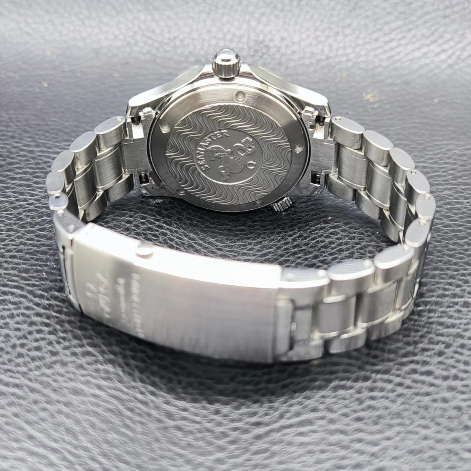 Thumb Seamaster Diver 300M Quartz 36.25 Stainless Steel / Black / Bracelet