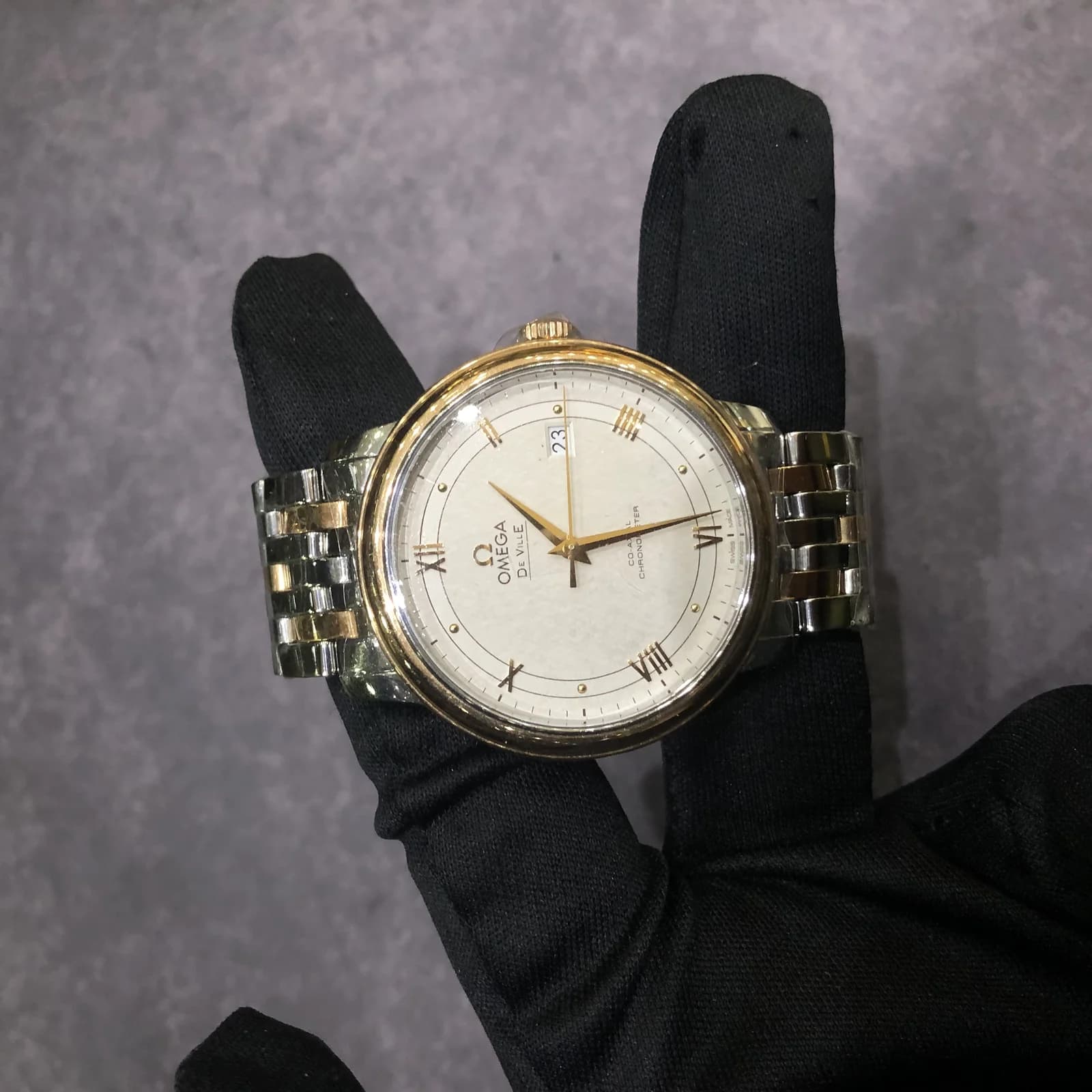 Thumb De Ville Prestige Co-Axial 39.5 Stainless Steel / Red Gold / Vintage Silver Silk / Bracelet