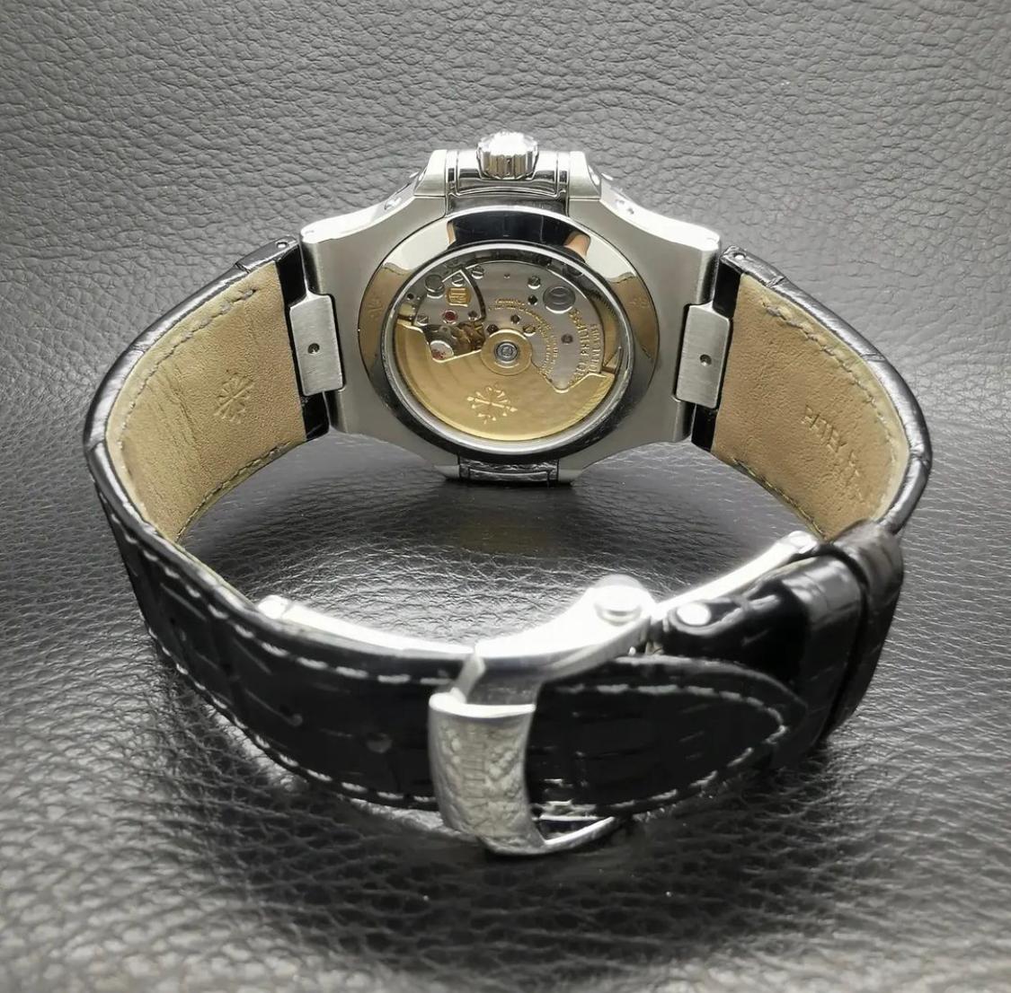 Thumb Nautilus 5726 Stainless Steel / Black