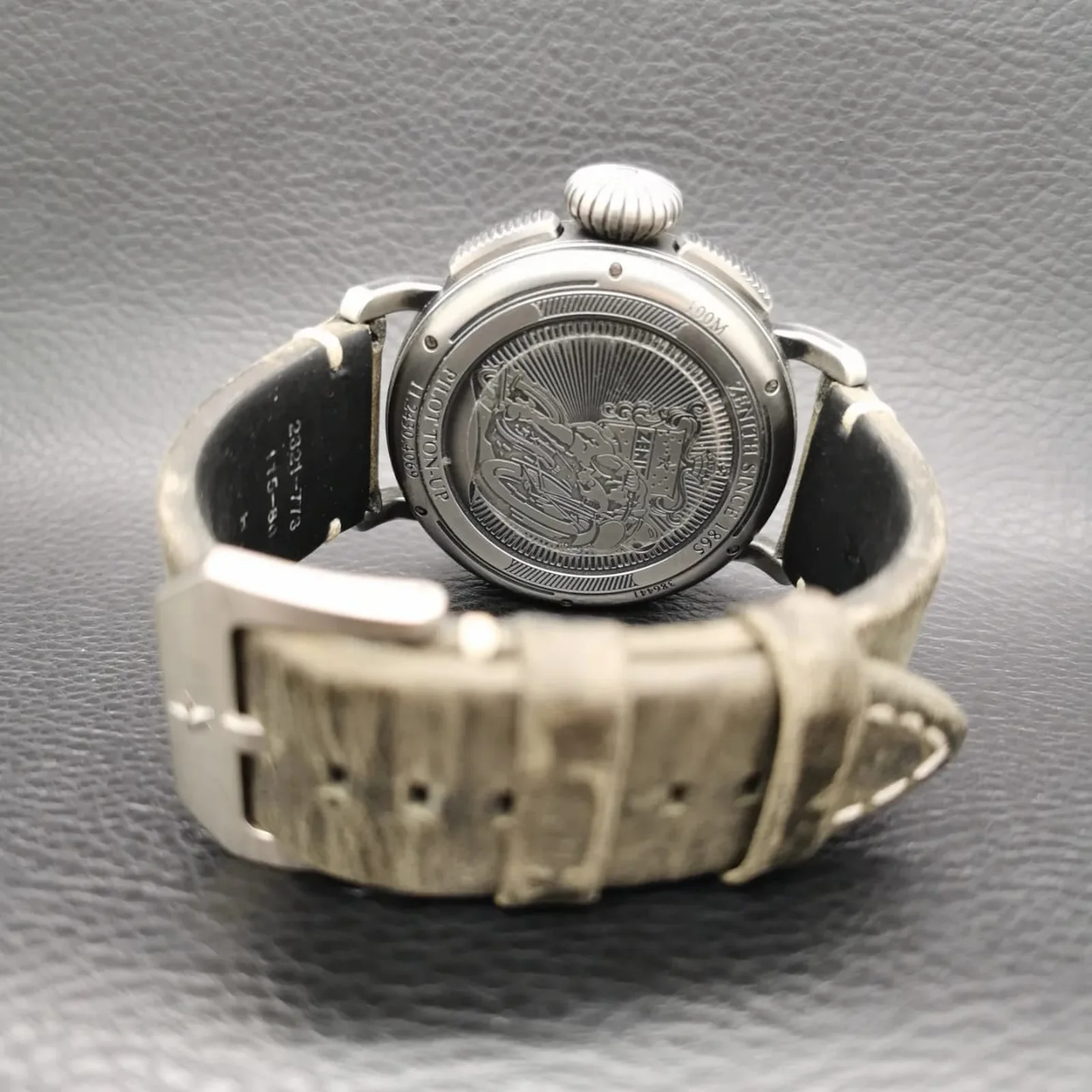 Thumb Pilot Cafe Racer / Ton-Up