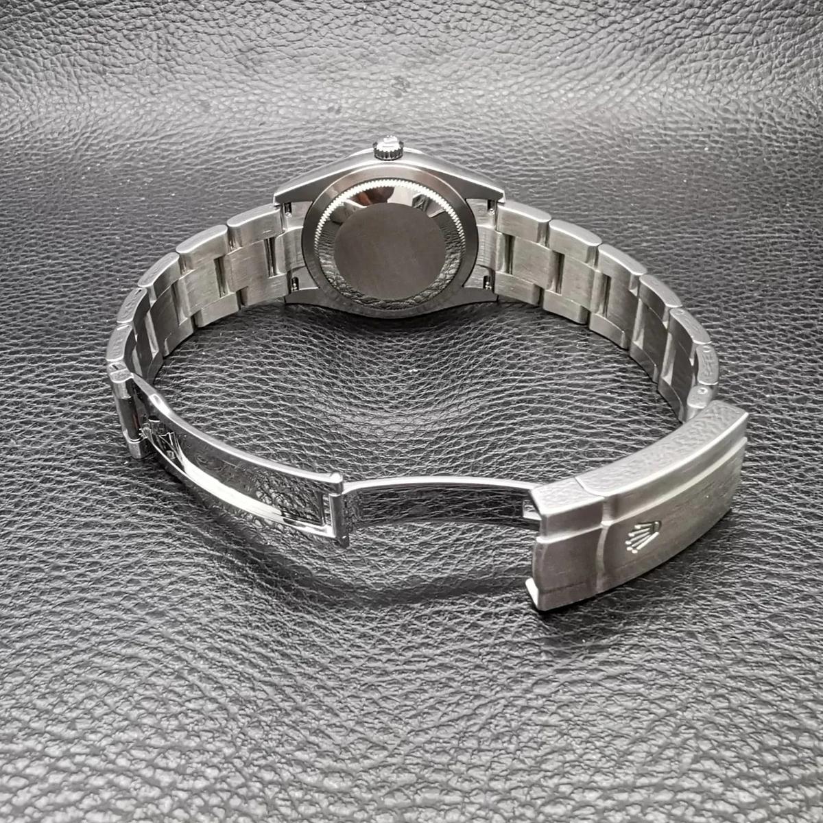 Thumb Oyster Perpetual 34 Stainless Steel / Black