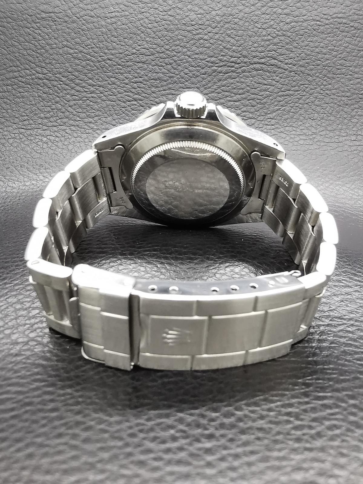 Thumb Submariner Date 16800
