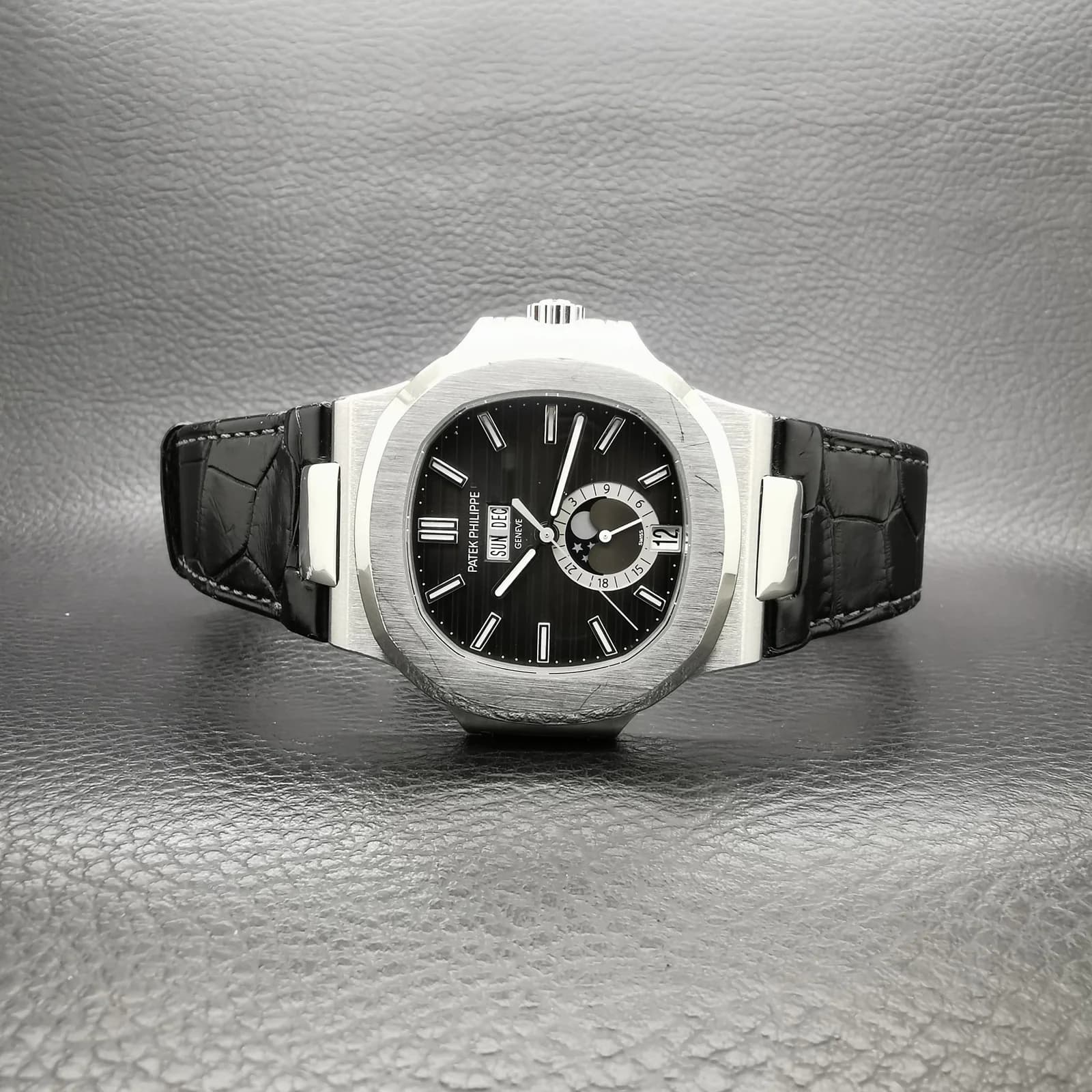 Thumb Nautilus 5726 Stainless Steel / Black