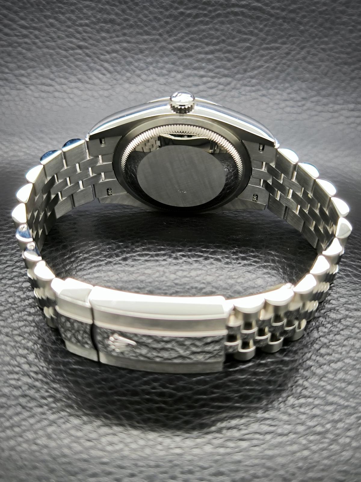 Thumb Datejust 36 Stainless Steel / Domed / Silver / Jubilee