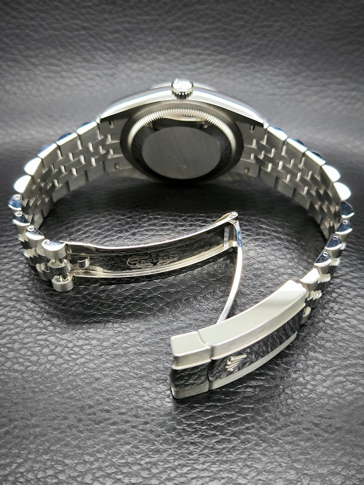 Thumb Datejust 36 Stainless Steel / Domed / Silver / Jubilee