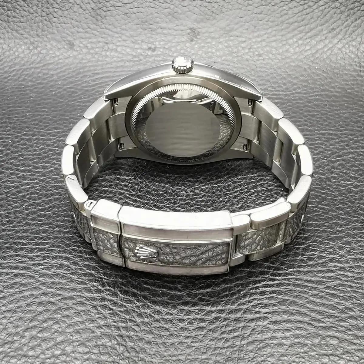 Thumb Datejust 36 Stainless Steel / Domed / White Roman / Oyster