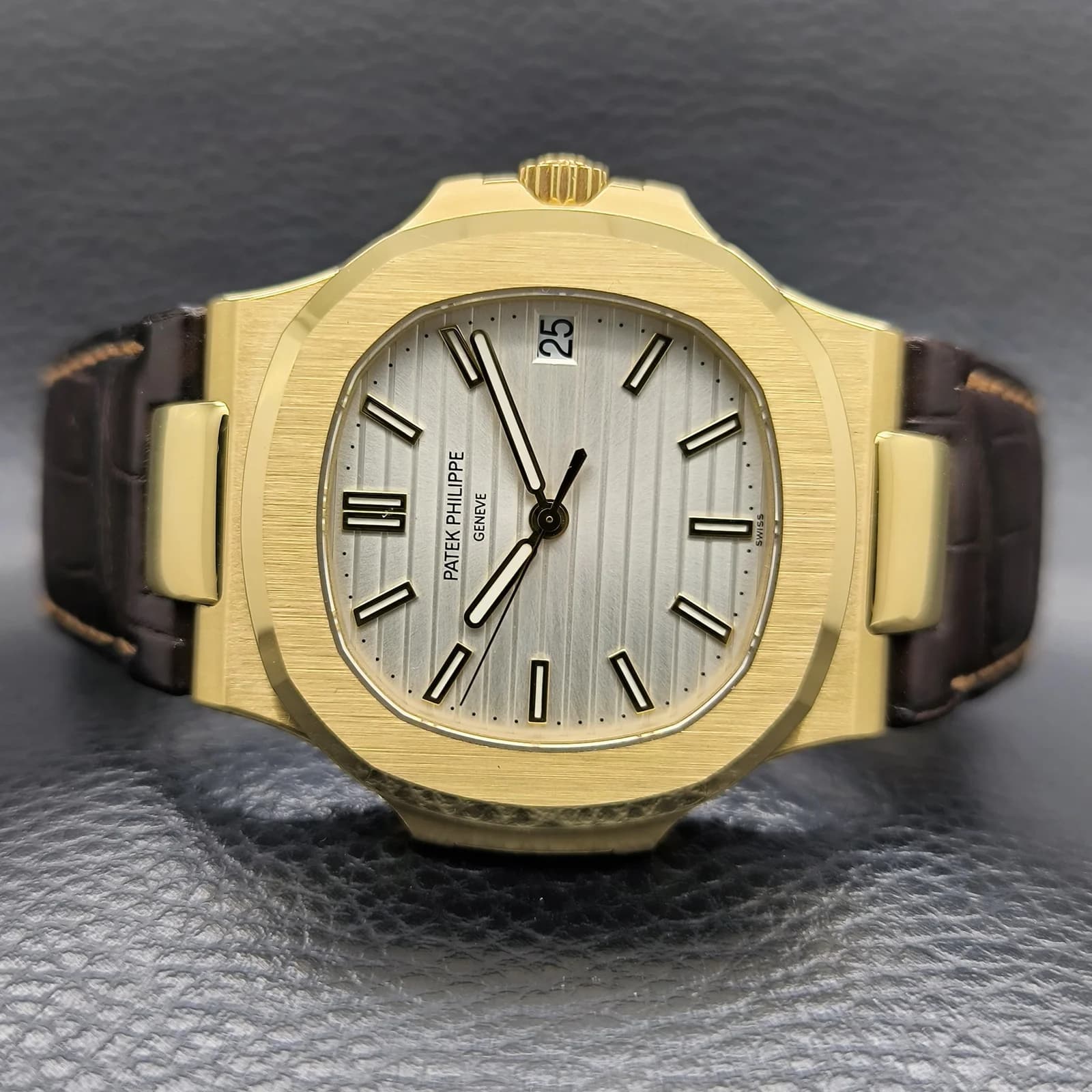 Thumb Nautilus 5711 Yellow Gold / Silver