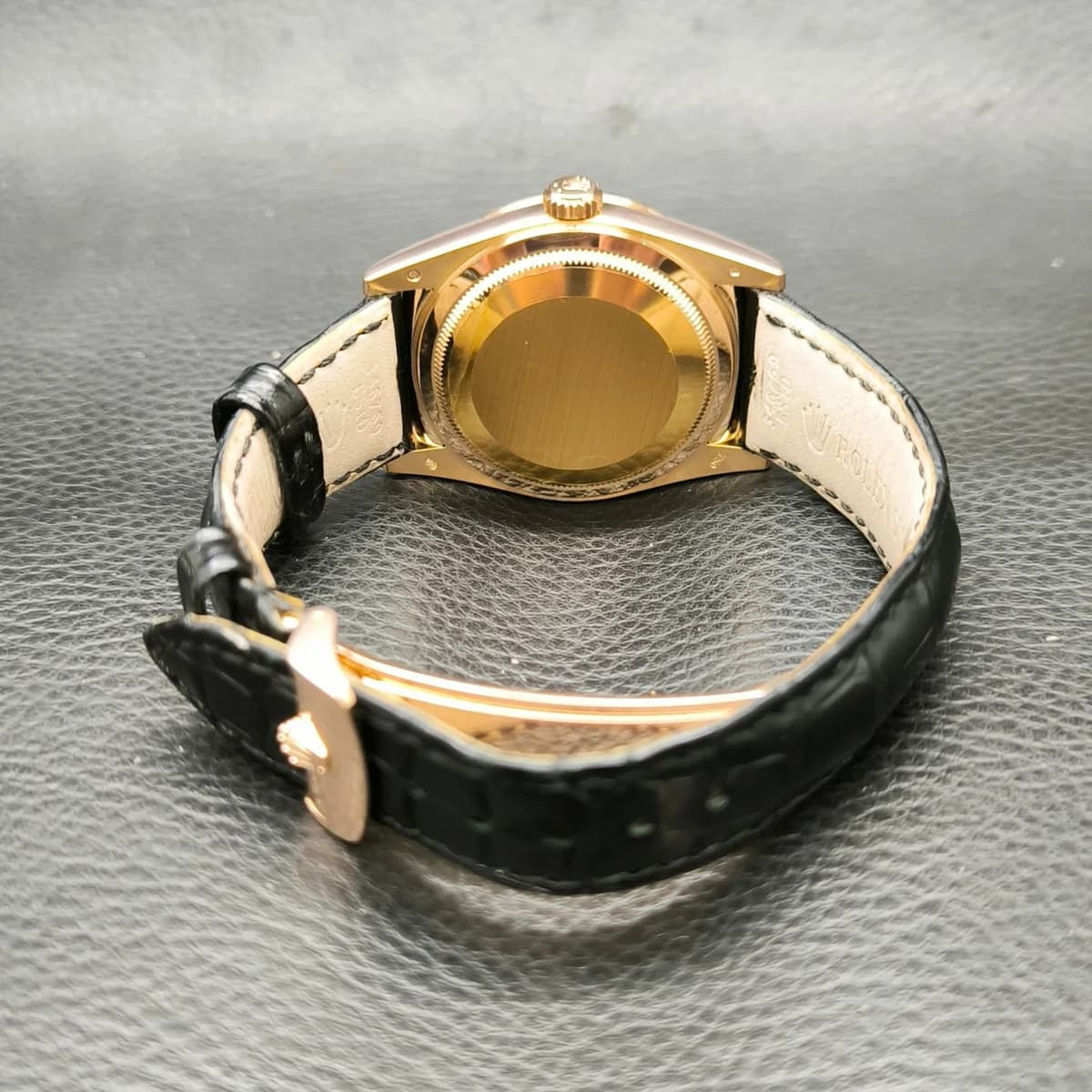Thumb Day-Date 36 Everose / Strap / Rhodium
