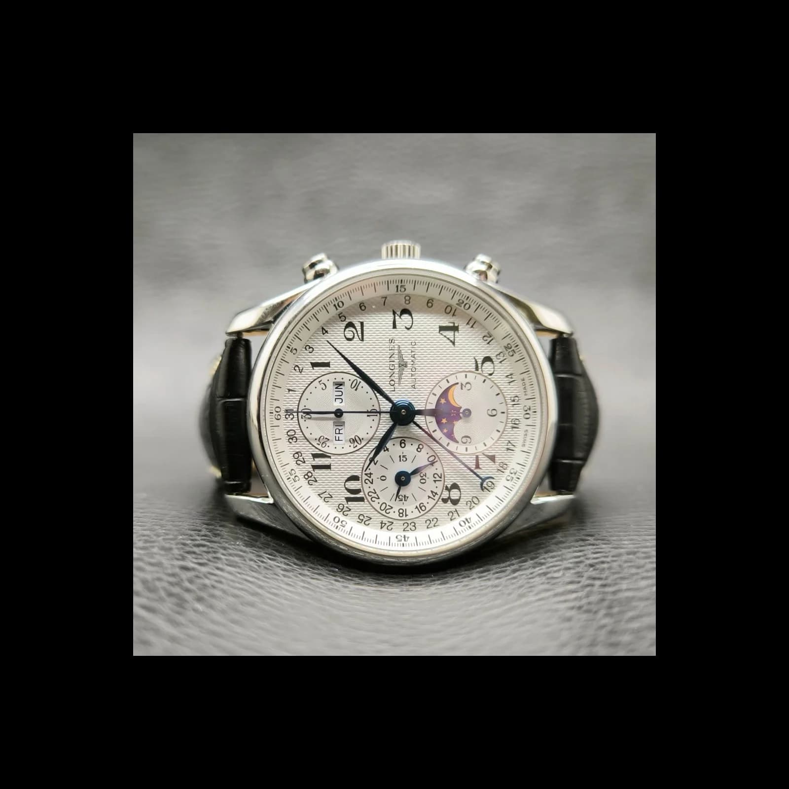 Thumb Master Collection 40 Chronograph Calendar Stainless Steel / Silver / Alligator