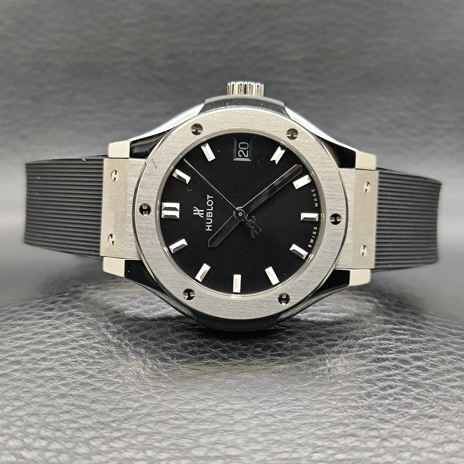 Thumb Classic Fusion 33 Titanium / Black / Rubber