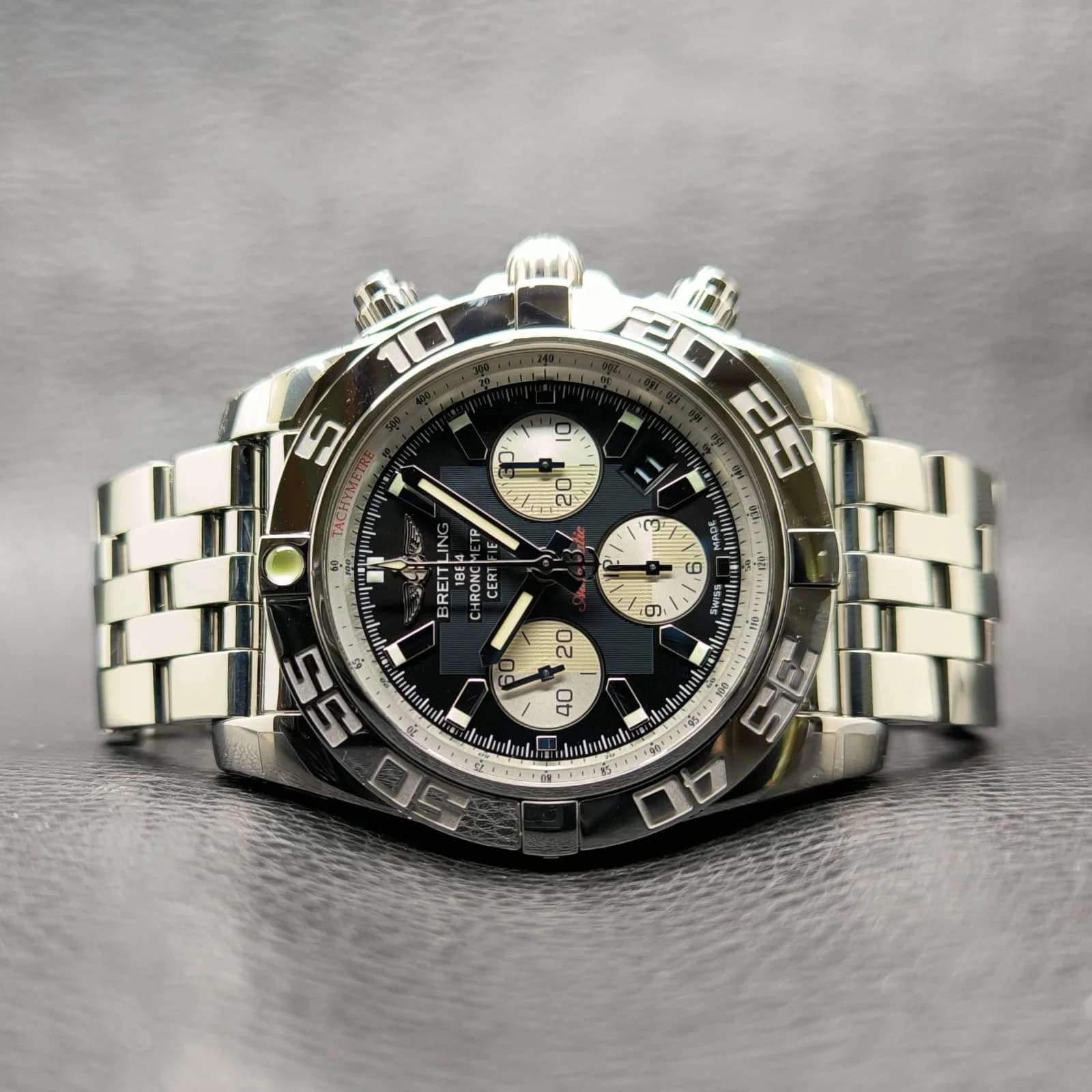 Thumb Chronomat 44 Stainless Steel / Inverted Panda / Bracelet